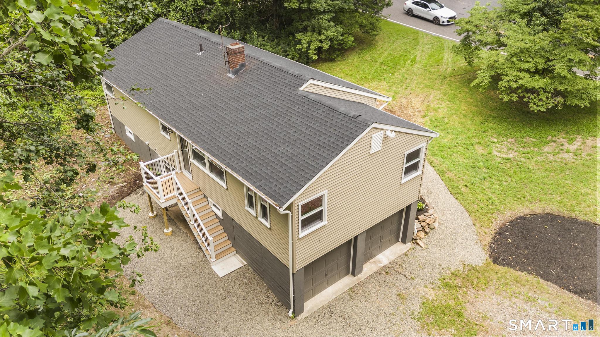 35 Columbine Drive photo 4