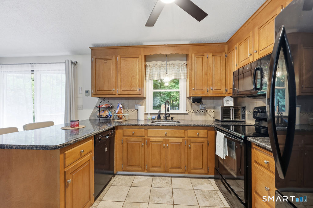 21 Woodside Drive photo 9