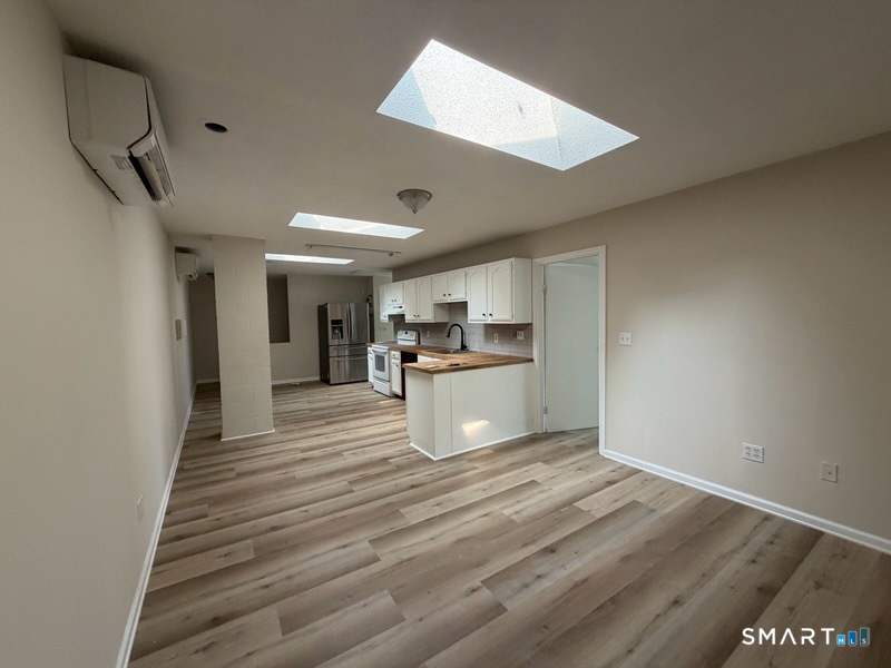 69 Congress Avenue  Unit #Apt 2 photo 2