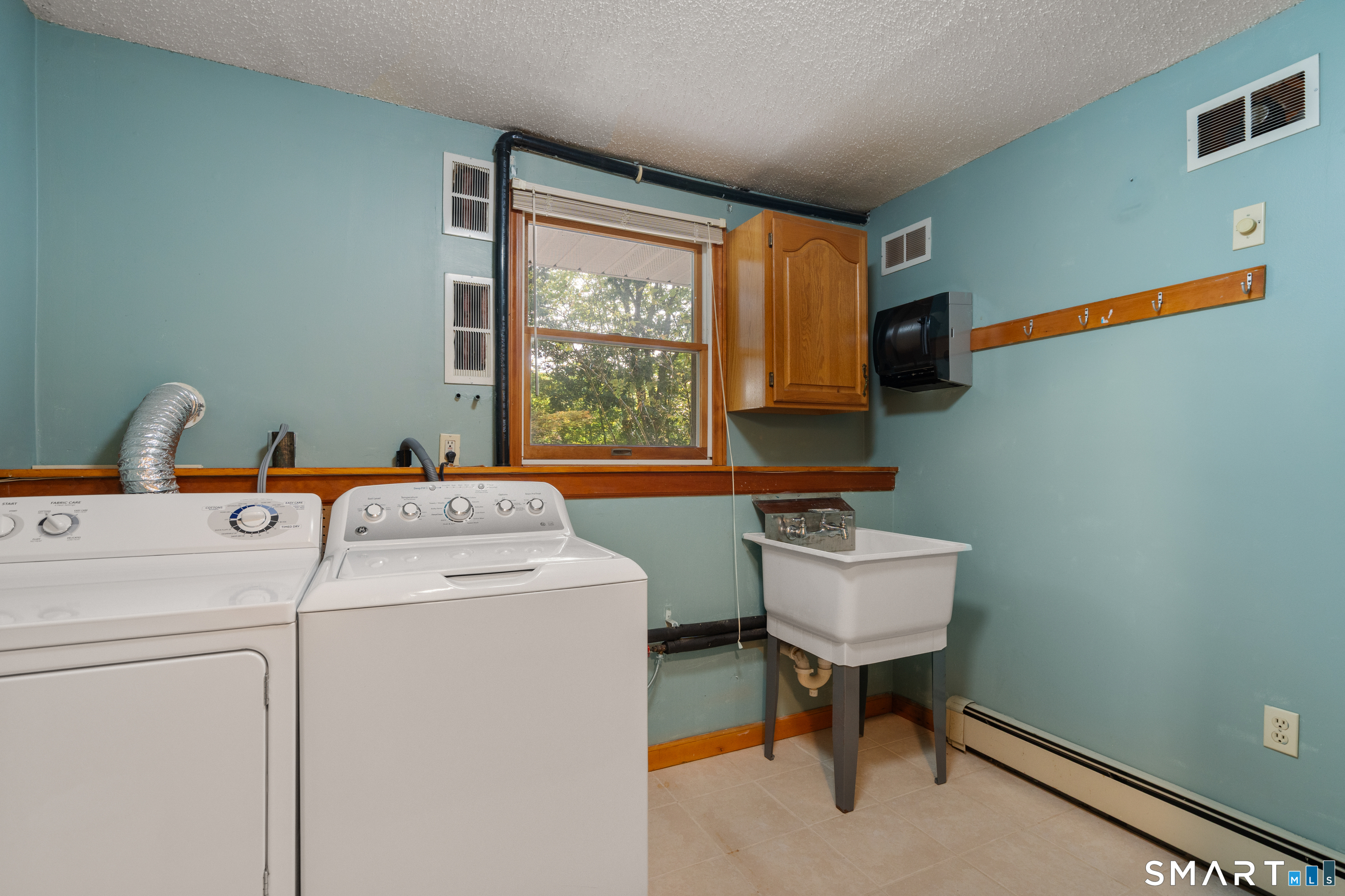 14 Sarah Drive photo 37