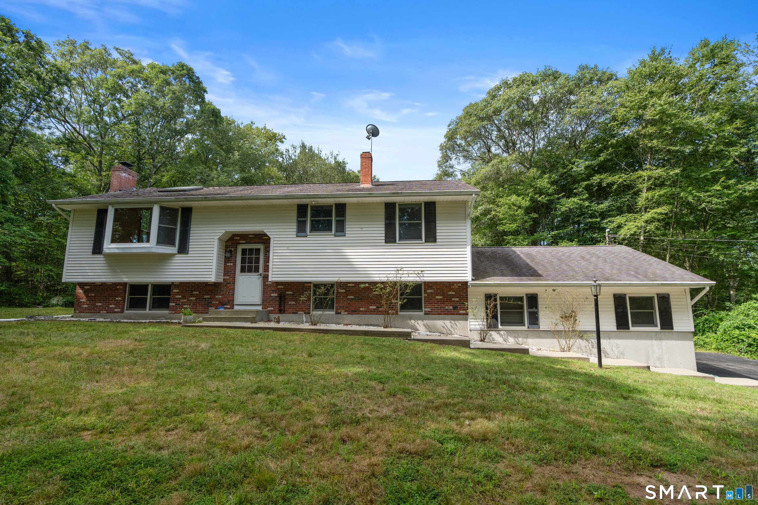 14 Sarah Drive photo 2