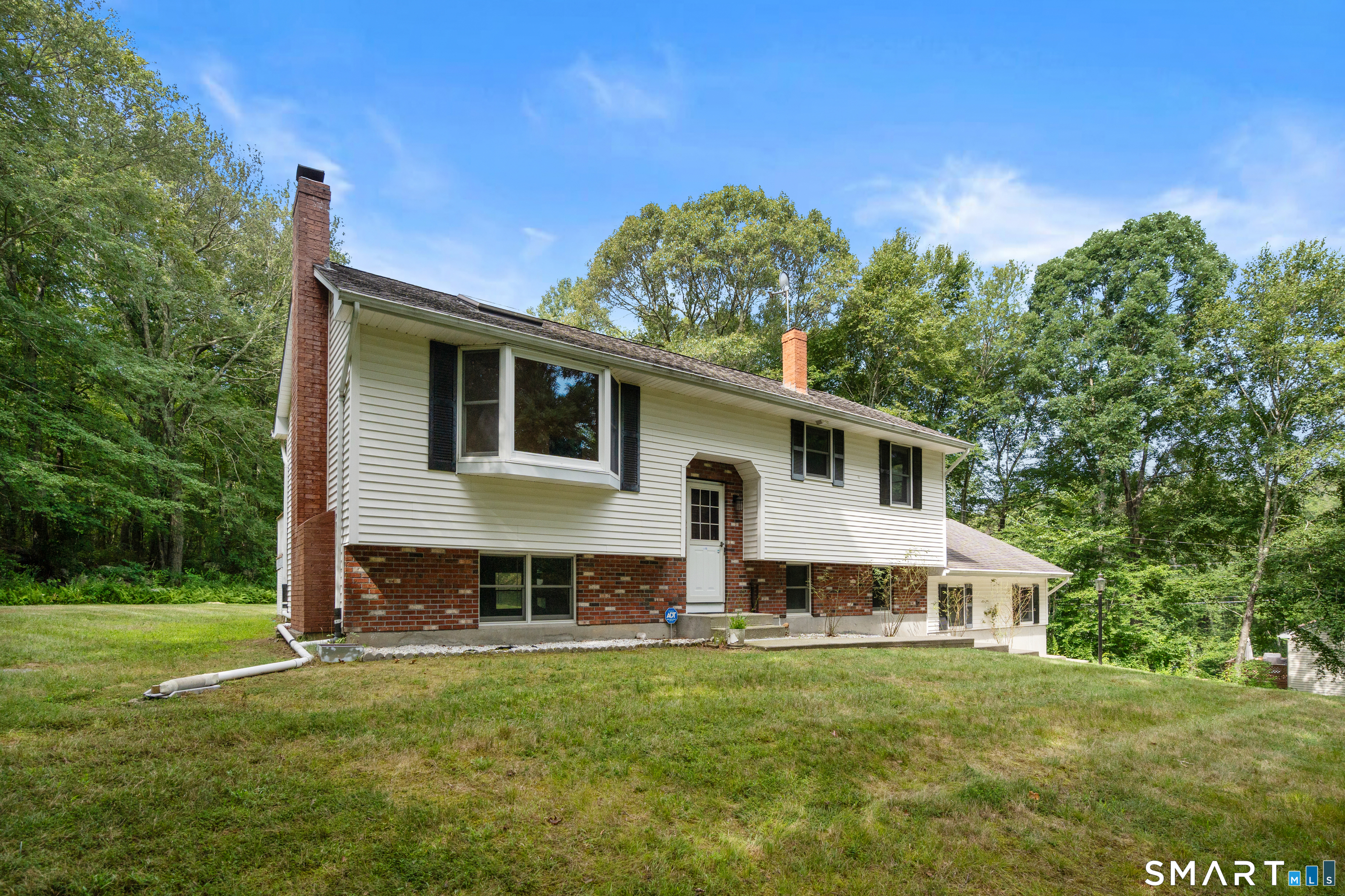 14 Sarah Drive photo 3