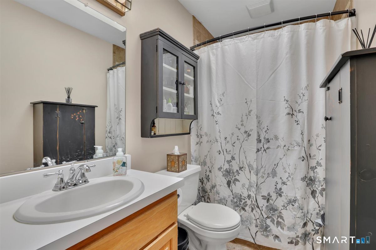 69 Ledgebrook Lane photo 26