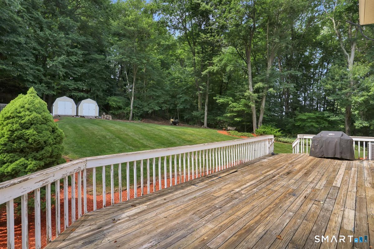 69 Ledgebrook Lane photo 27