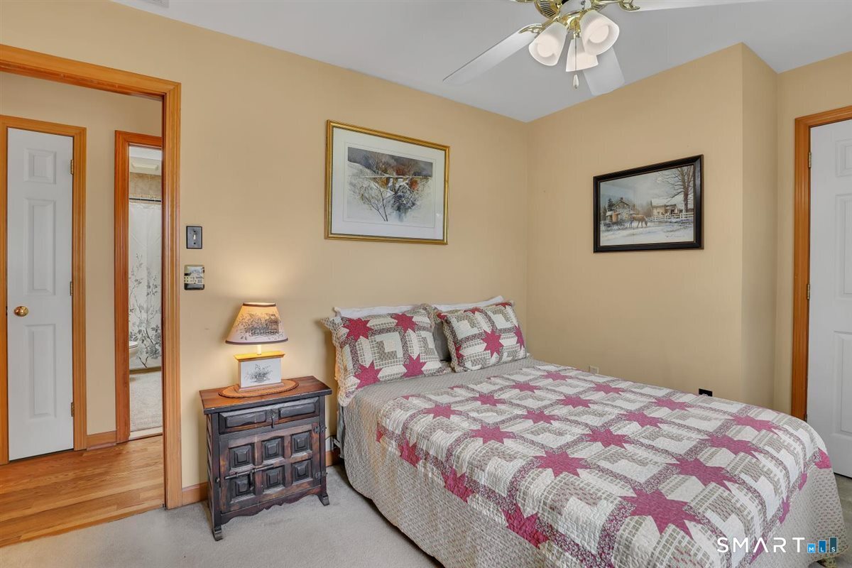 69 Ledgebrook Lane photo 24