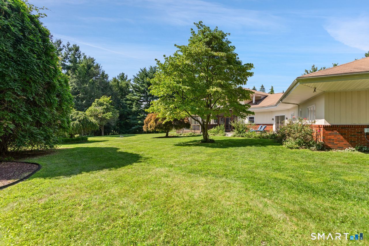 18-A Governors Lane photo 32