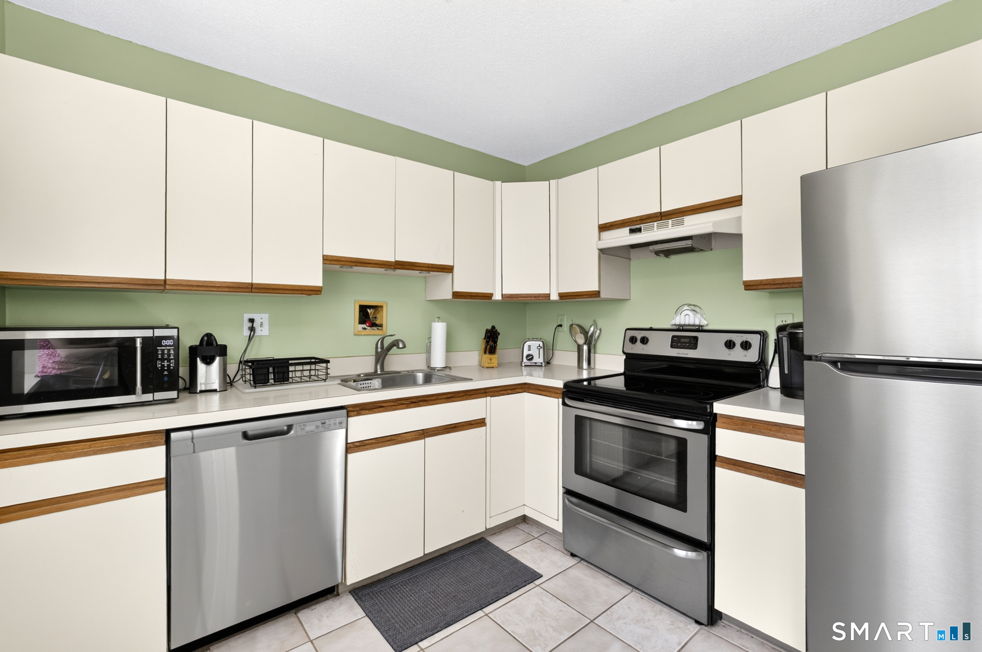87 Hilltop Drive Unit #87 photo 4