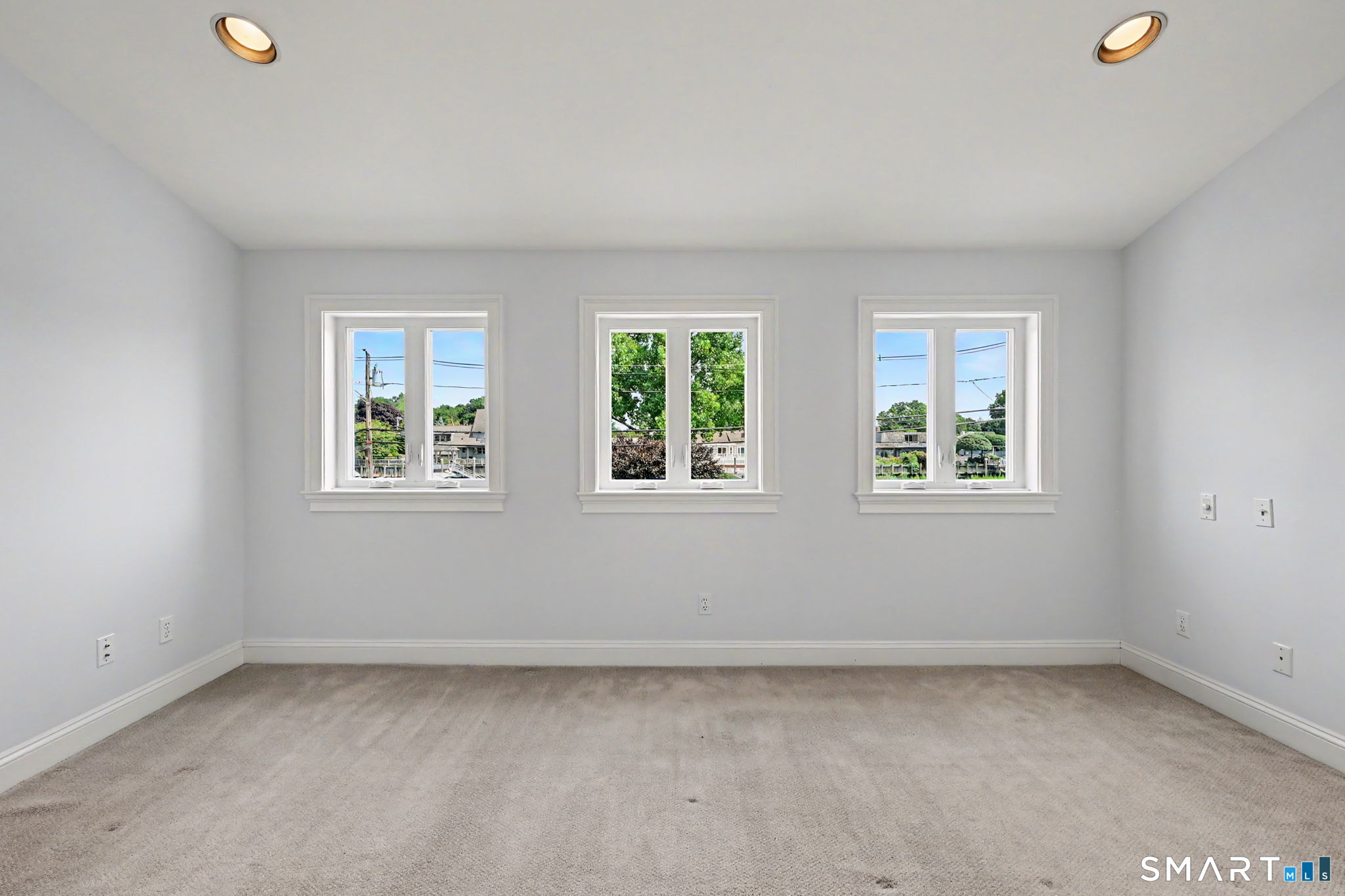 160 Gregory Boulevard photo 23