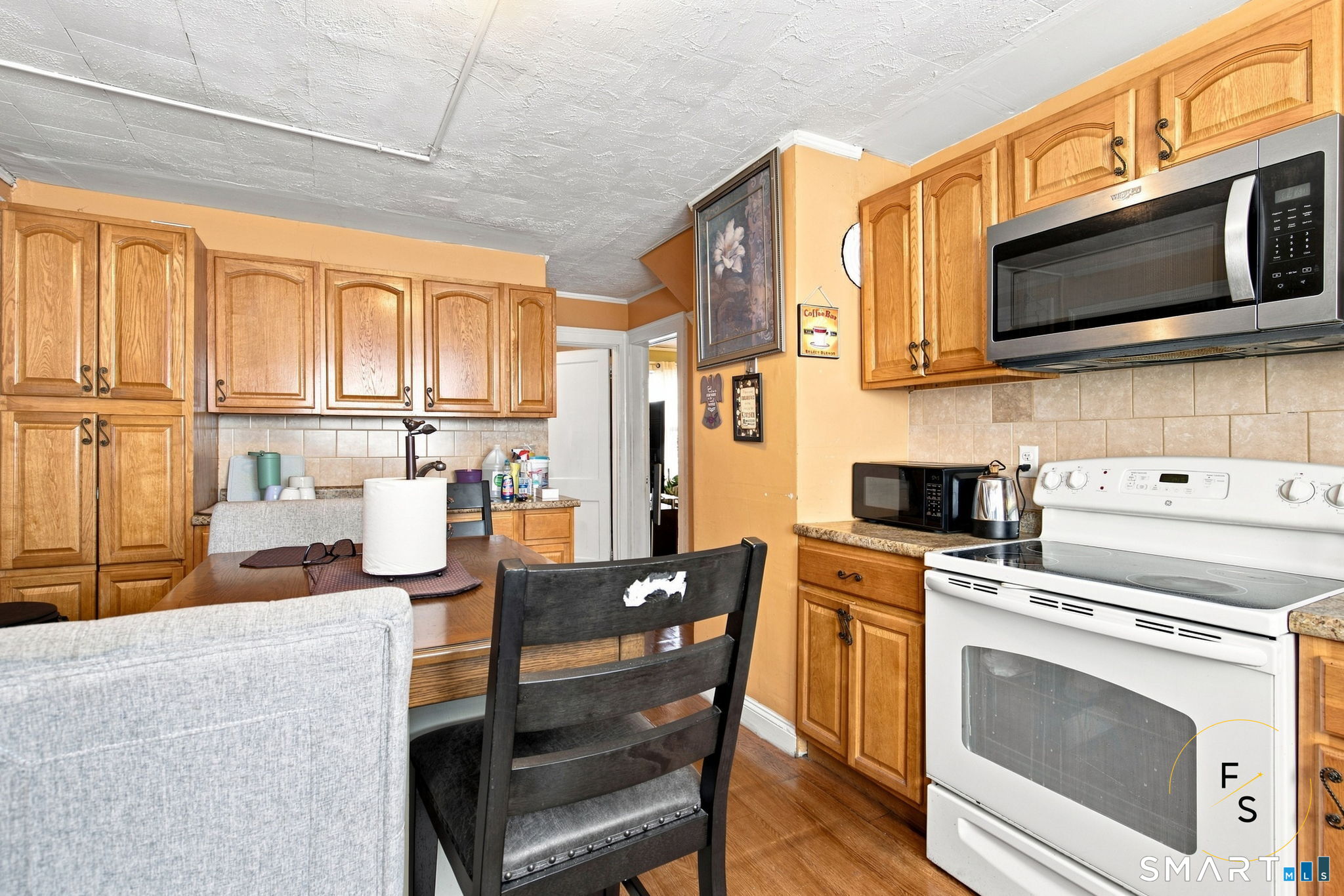 60 Tower Avenue photo 5
