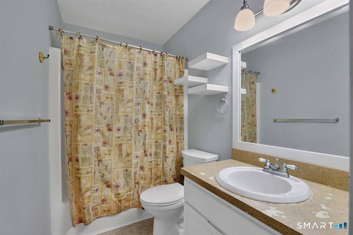 205 Oakland Street  Unit #B photo 16