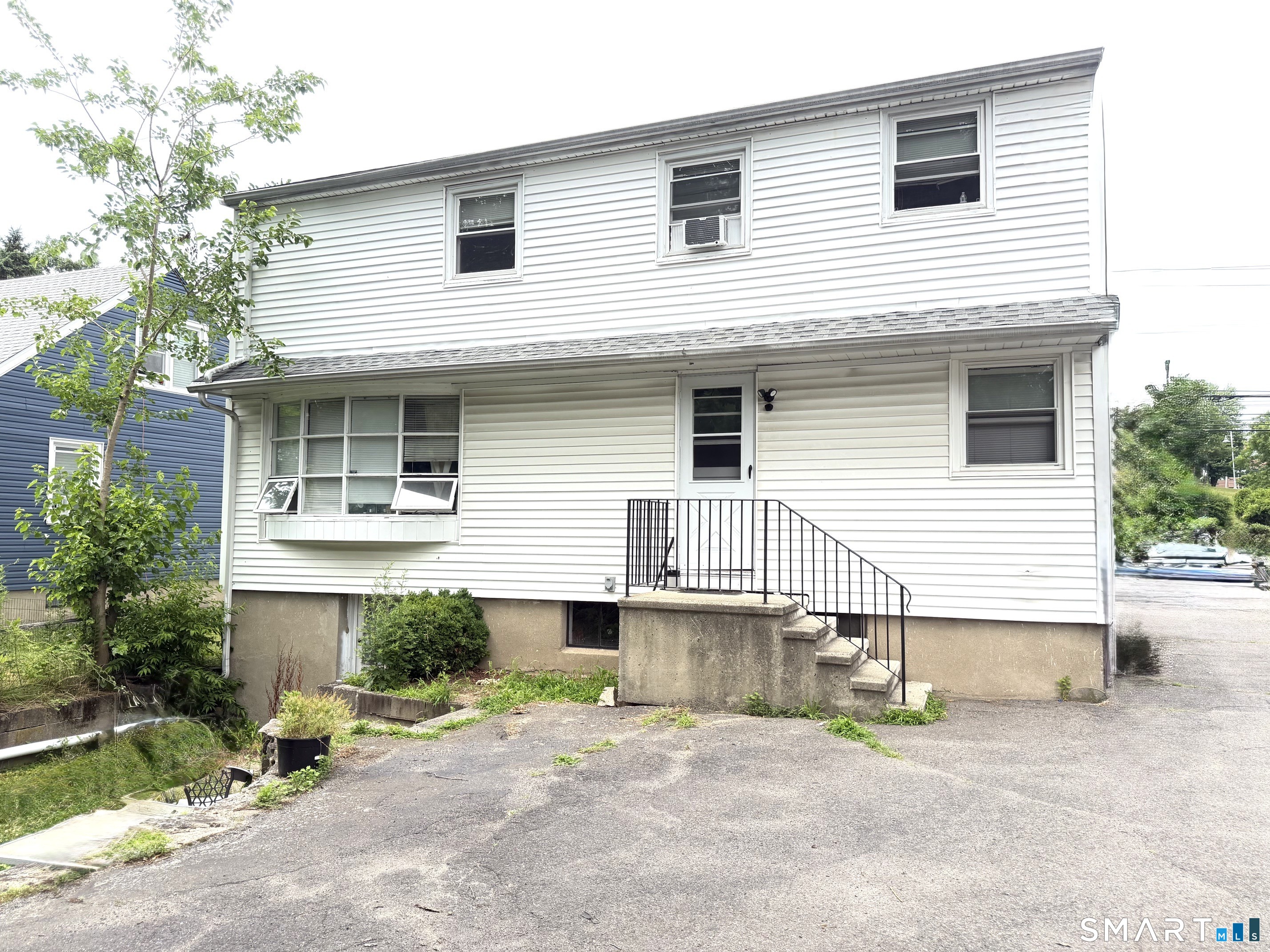 2nd image of 1645 Old Town Rd, Bridgeport, CT 06606 | MLS# 24188675