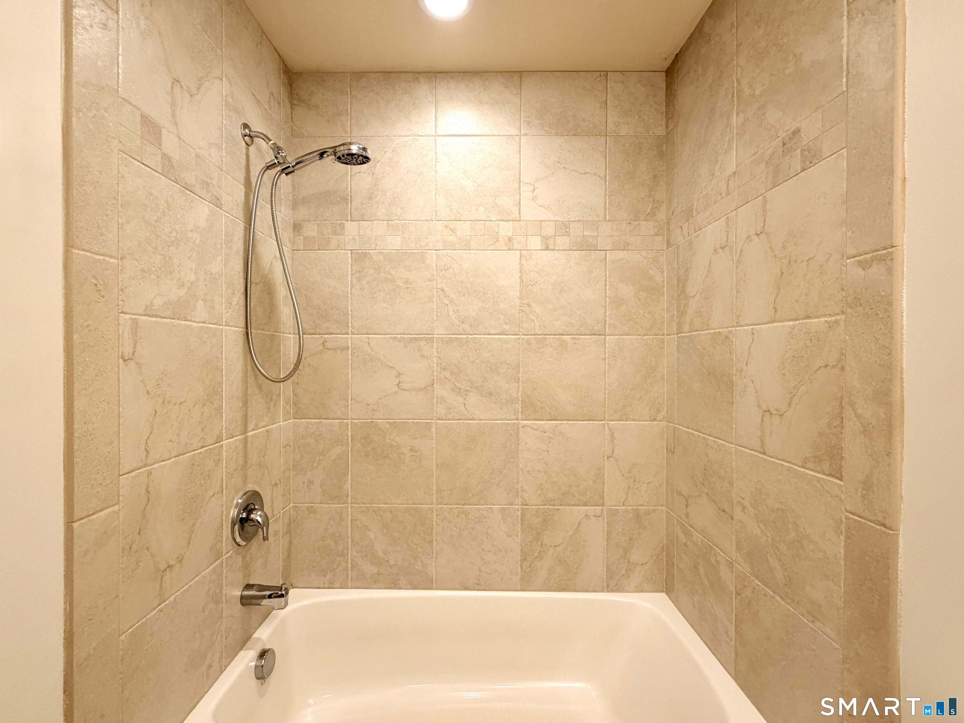 793 Colonel Ledyard Highway photo 26