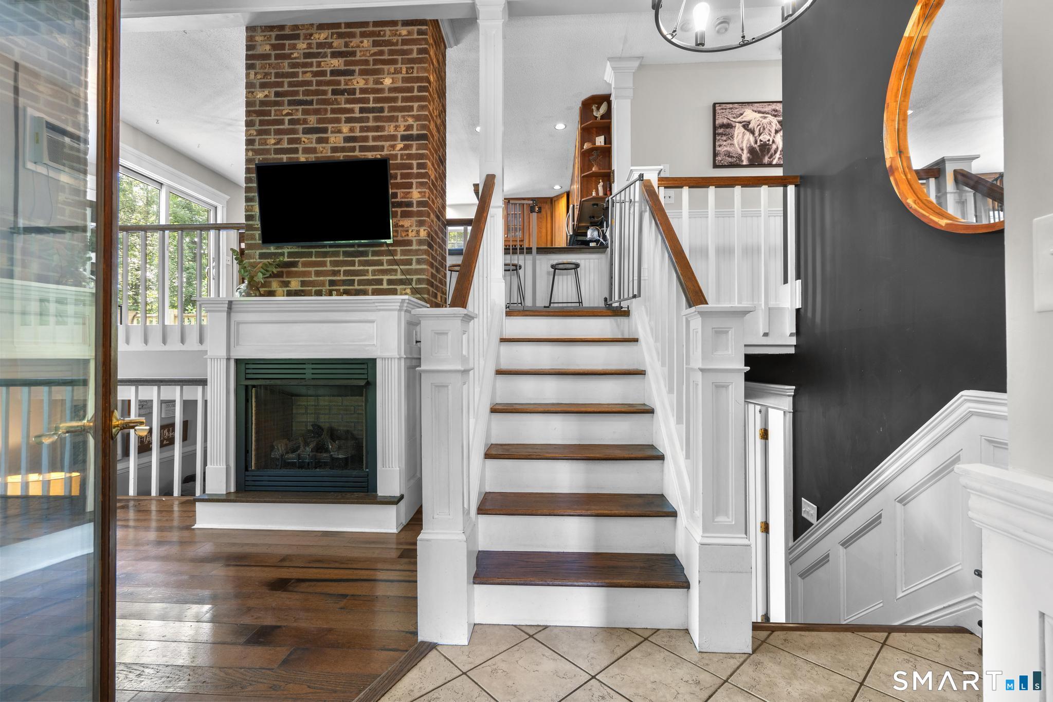 10 Anna Drive photo 5