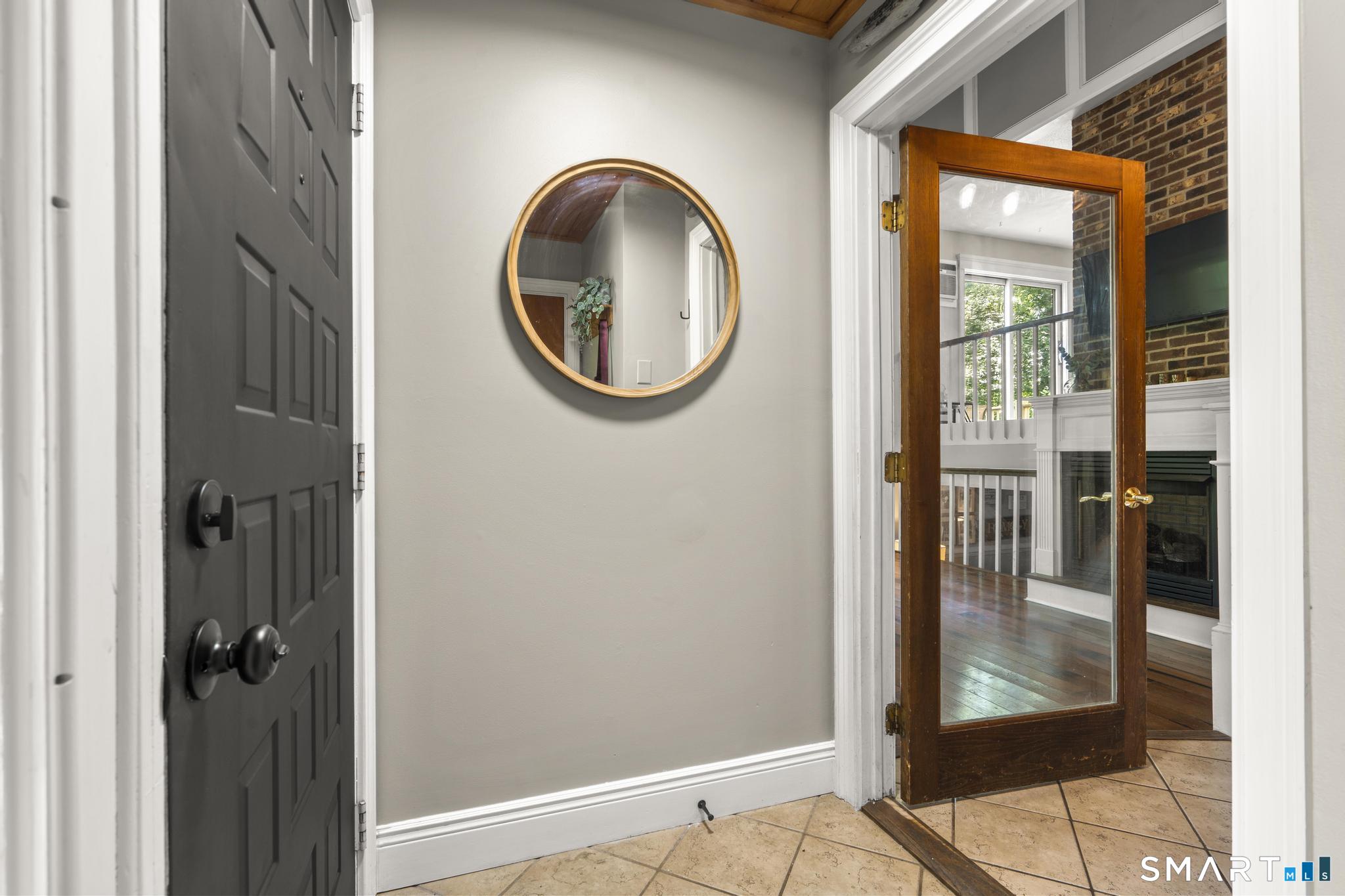 10 Anna Drive photo 4