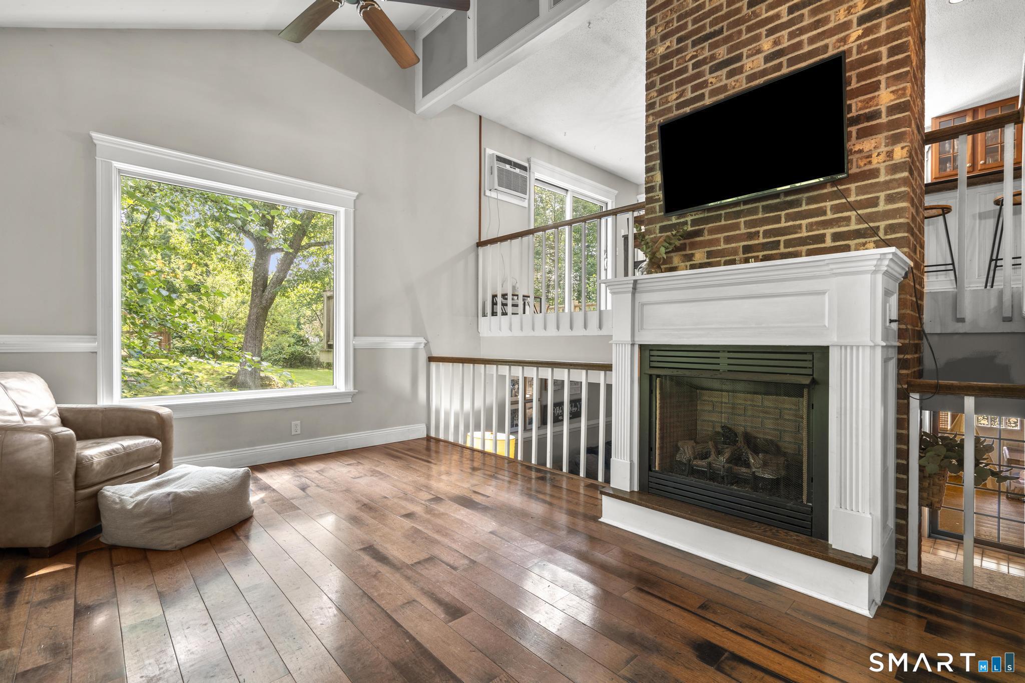 10 Anna Drive photo 6
