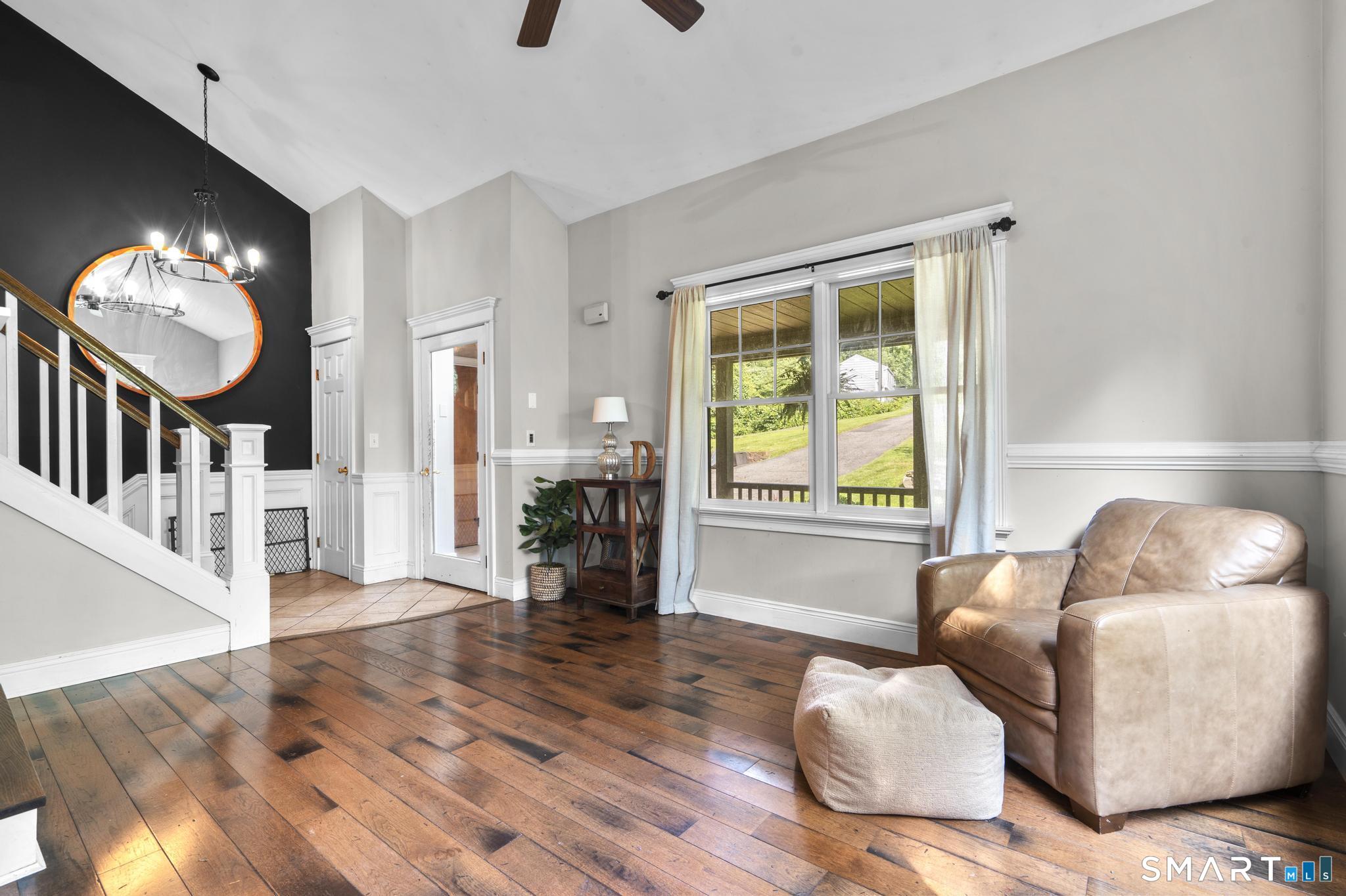 10 Anna Drive photo 8