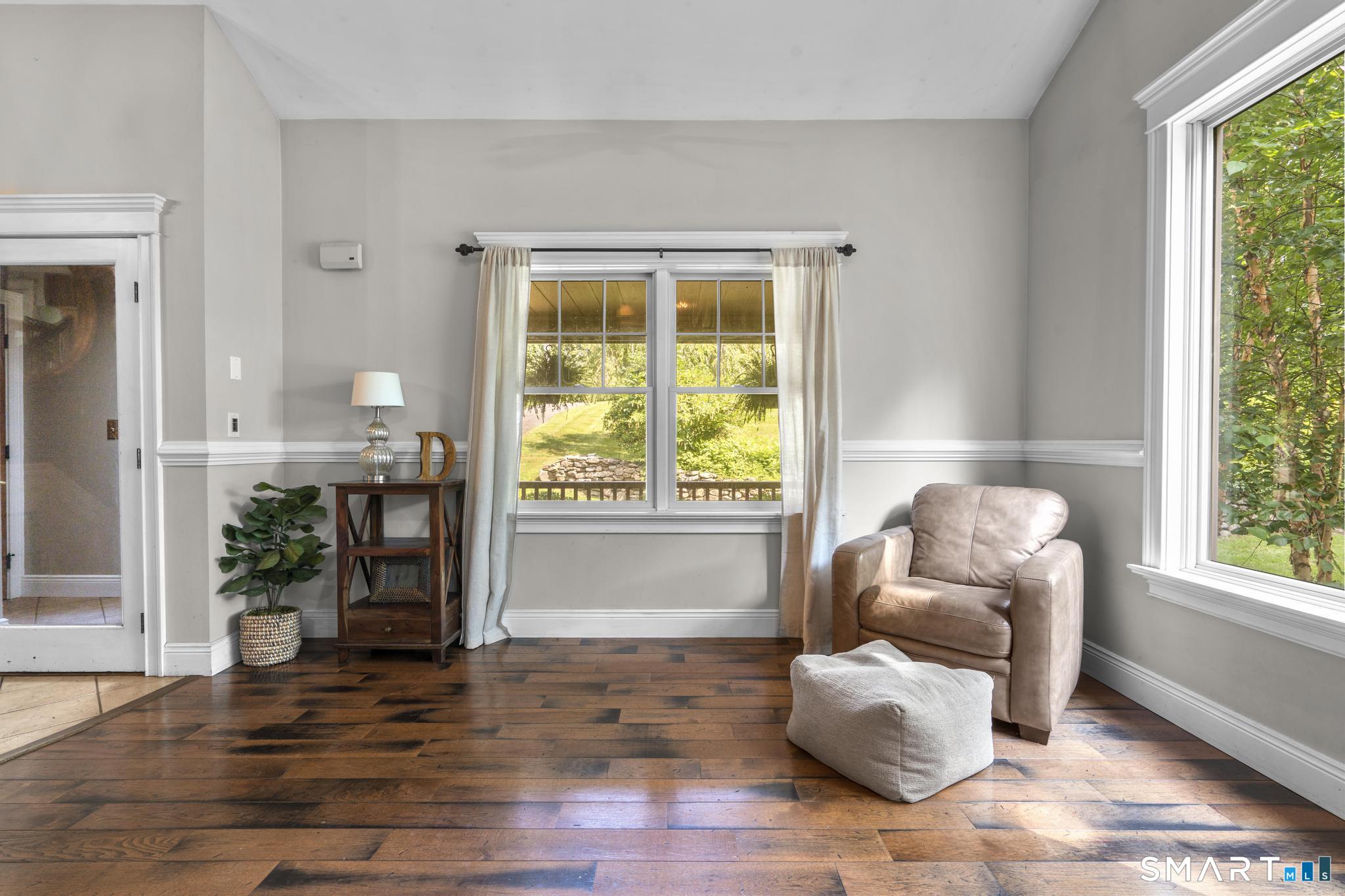 10 Anna Drive photo 9