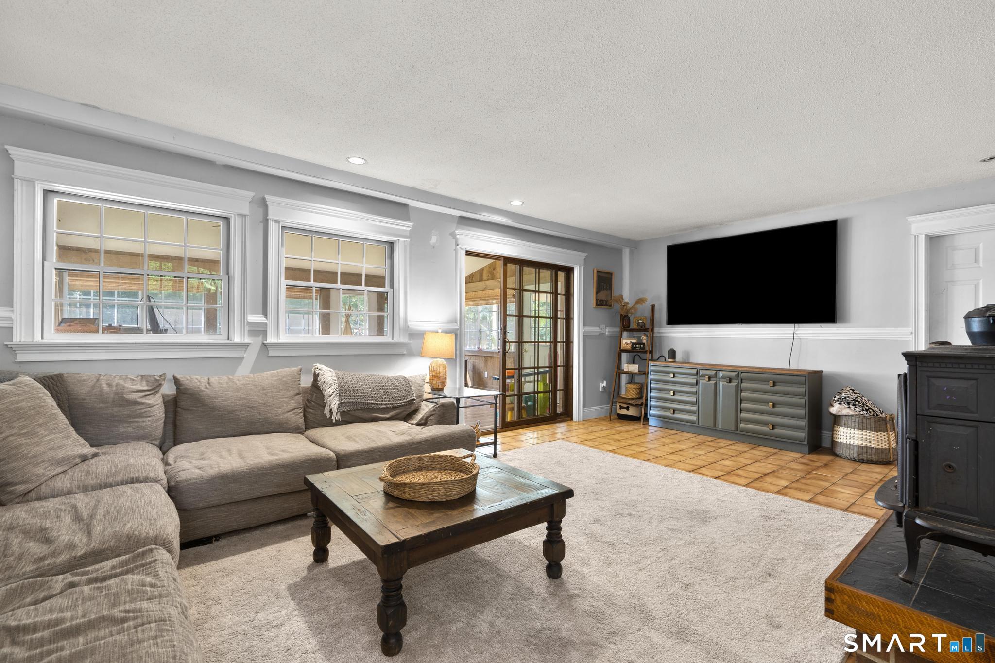10 Anna Drive photo 18