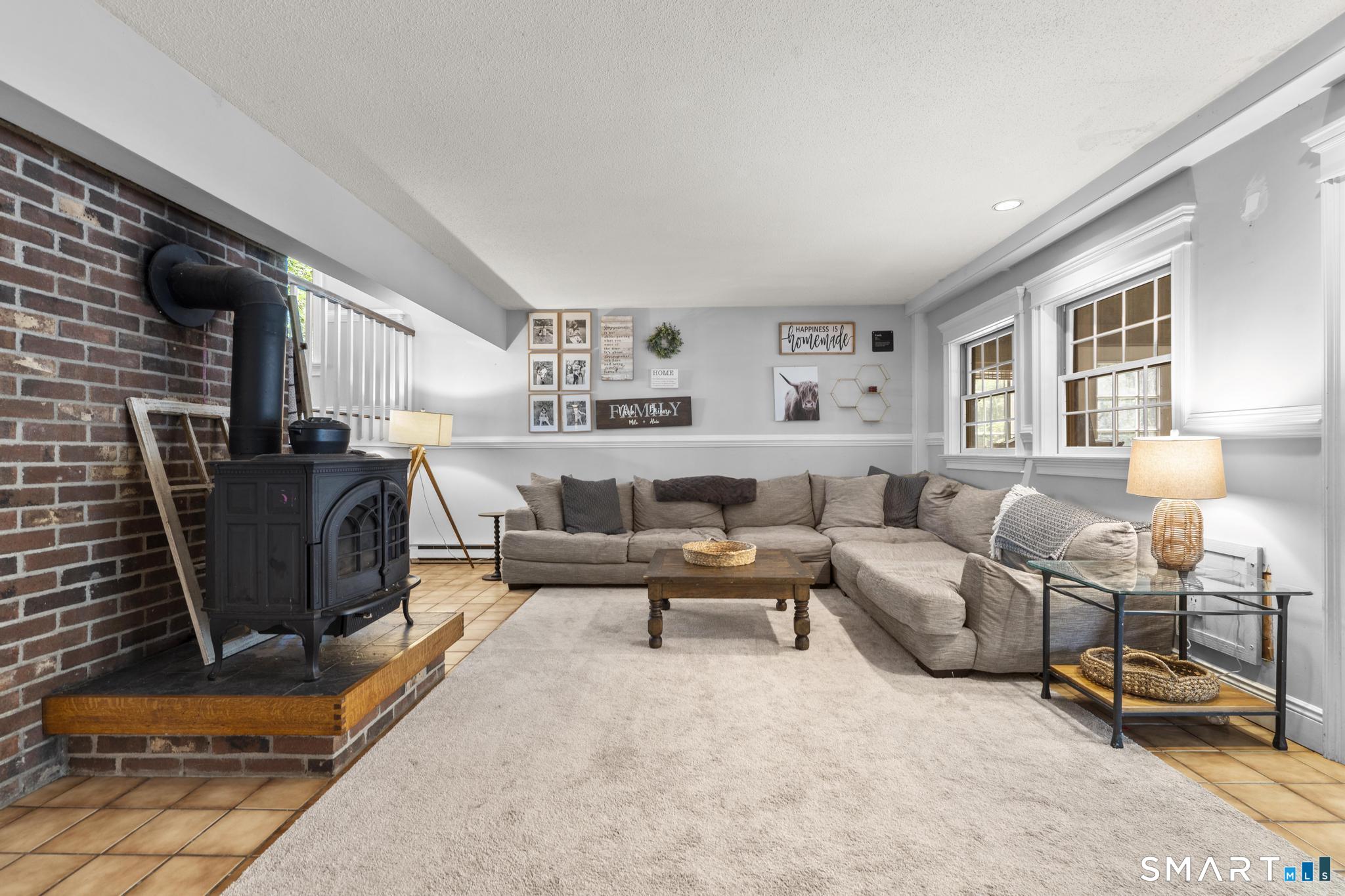 10 Anna Drive photo 17