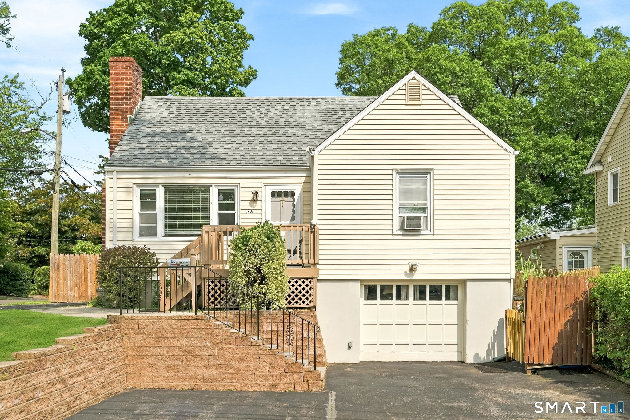 28 Ridgewood Avenue