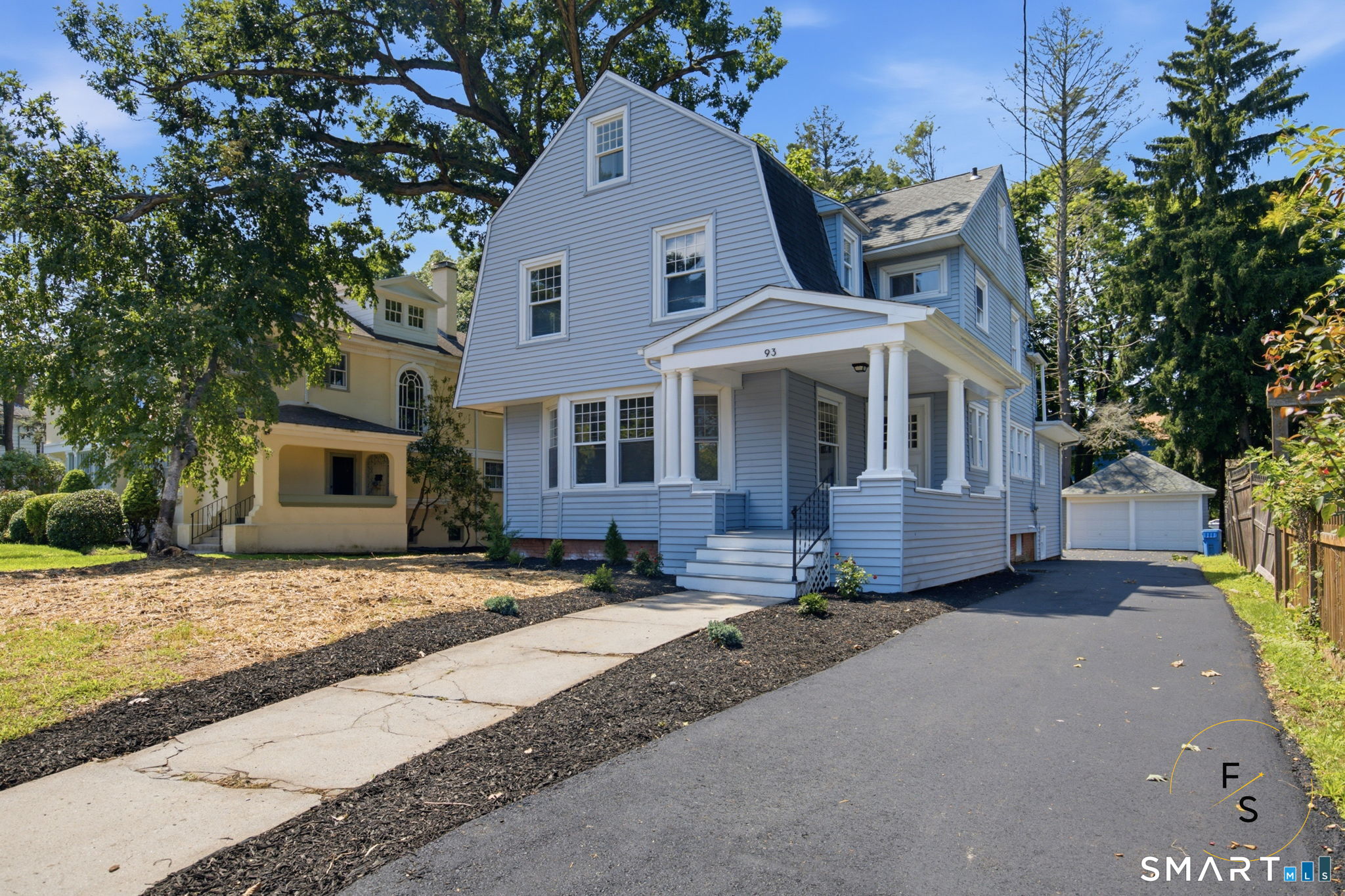 93 Forest Street photo 2