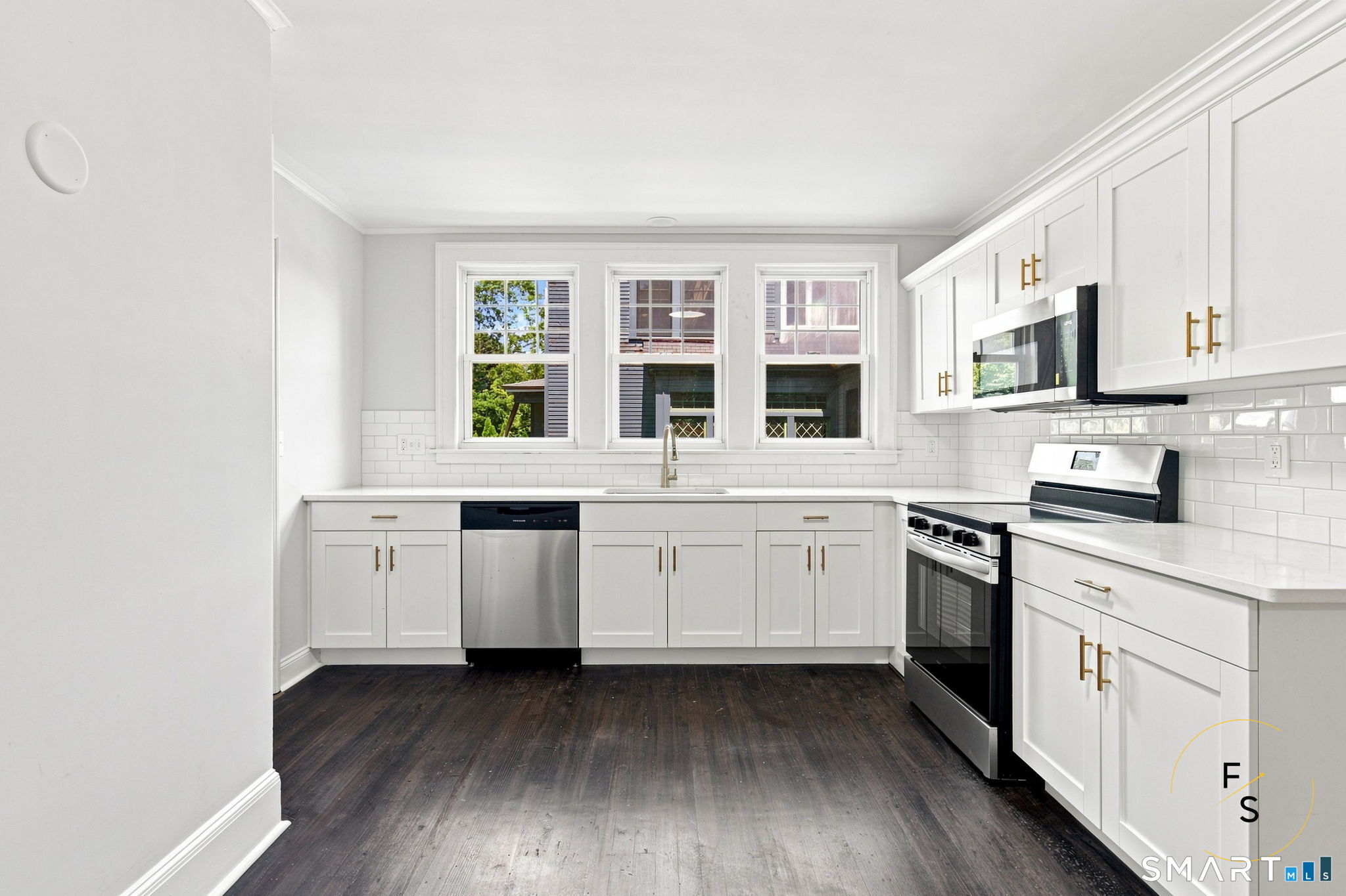 93 Forest Street photo 5