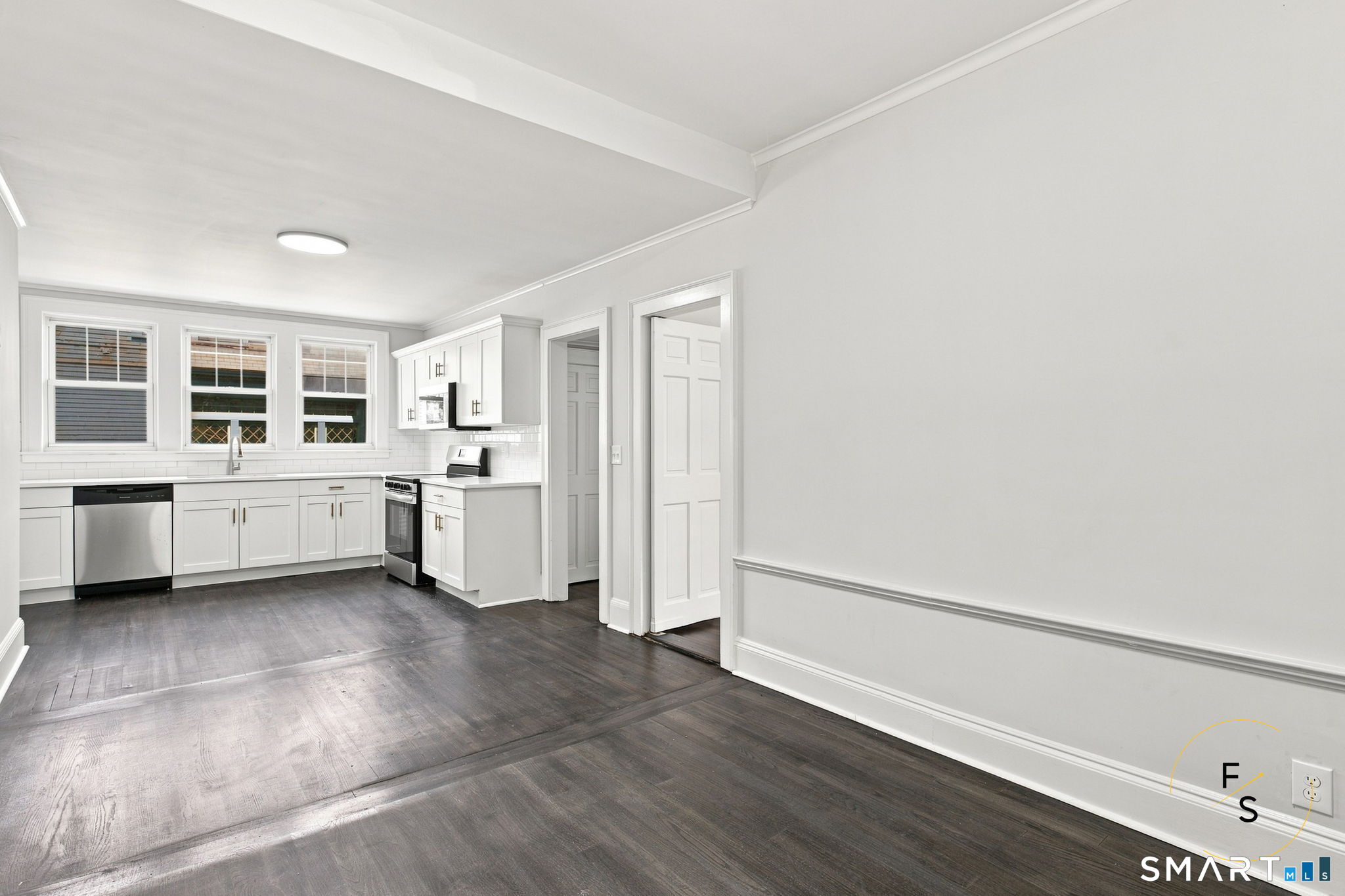 93 Forest Street photo 10
