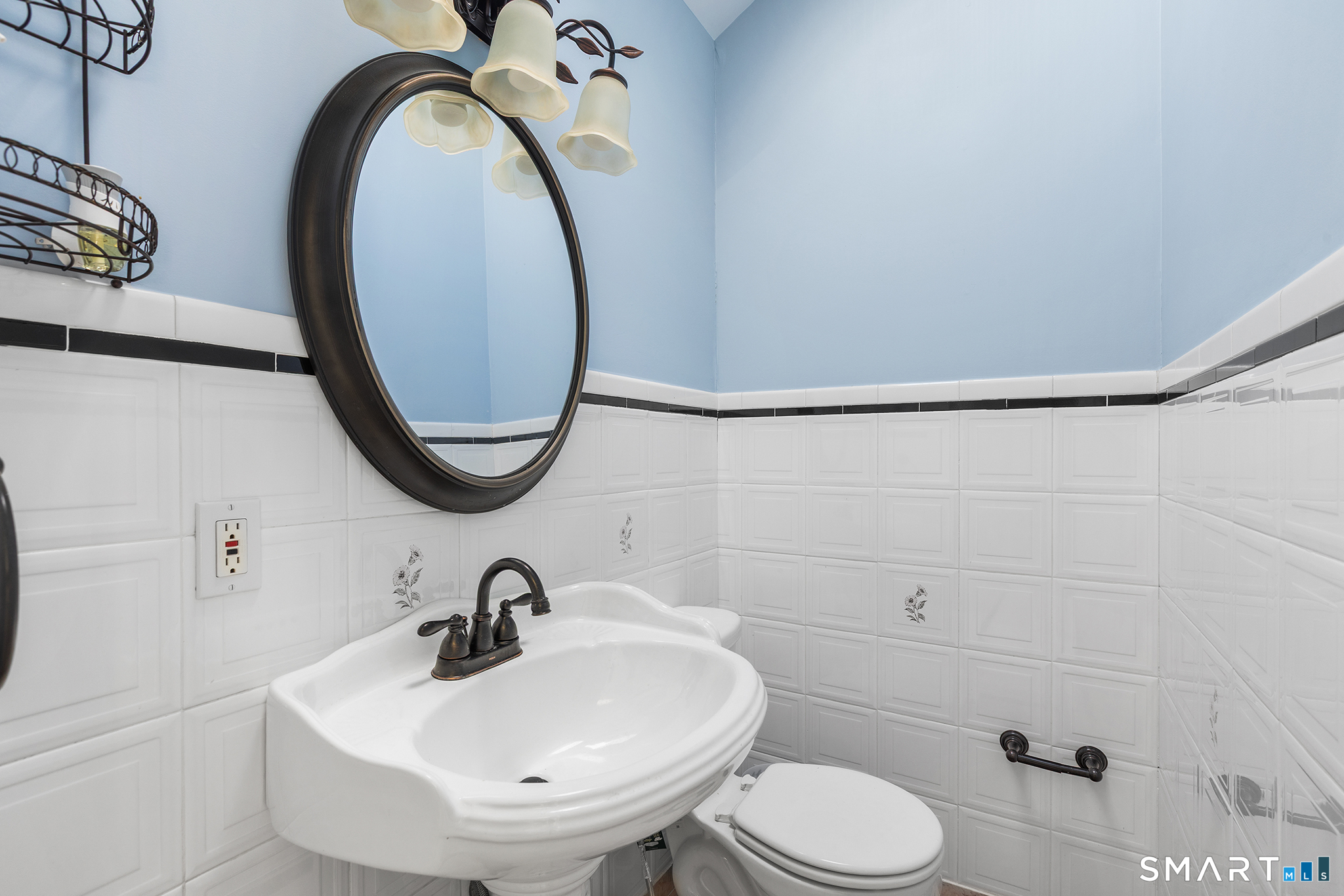 241 Pemberwick Road photo 18
