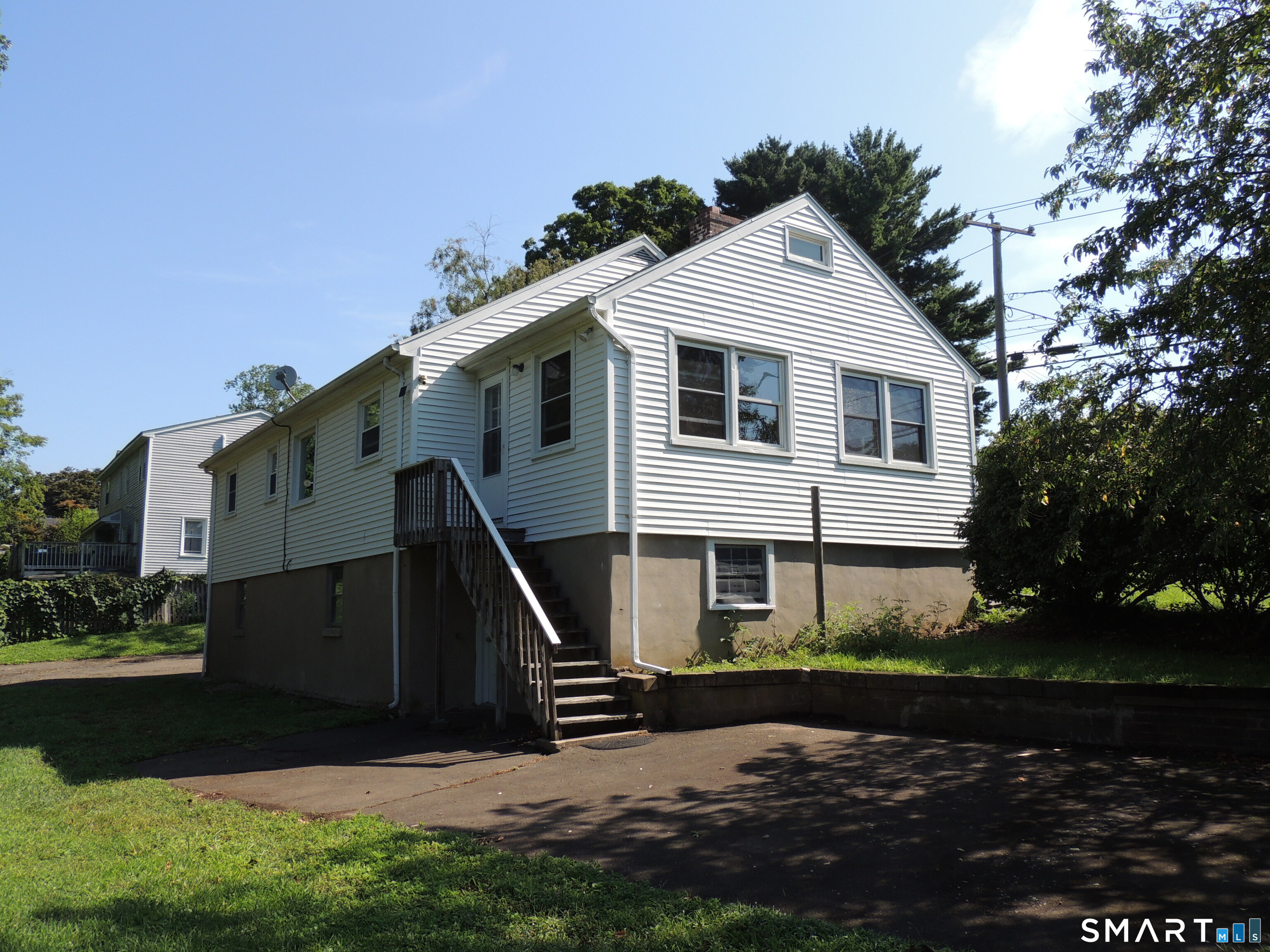 87 Hotchkiss Grove Road photo 22