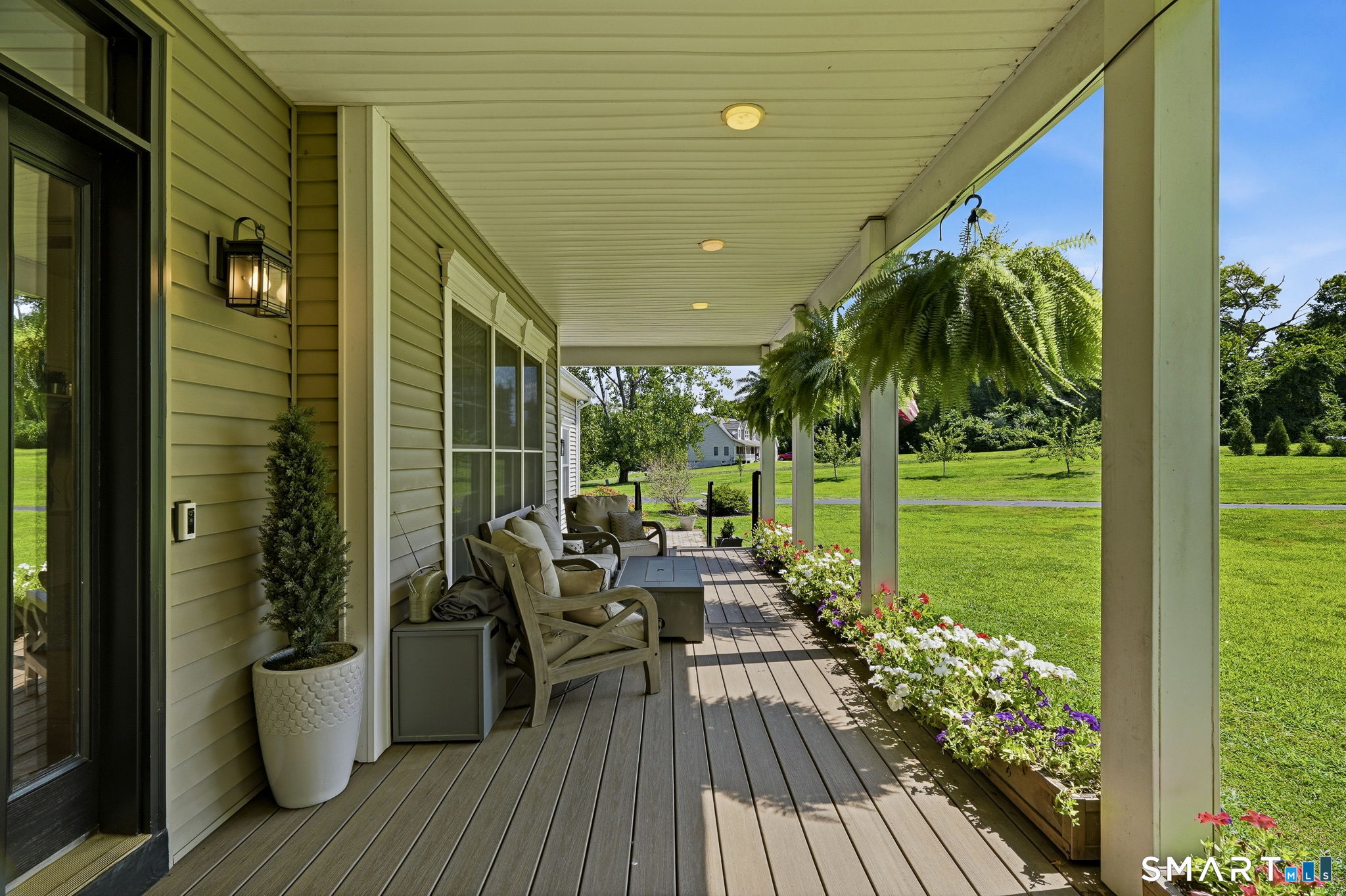 210 Forsyth Road photo 6