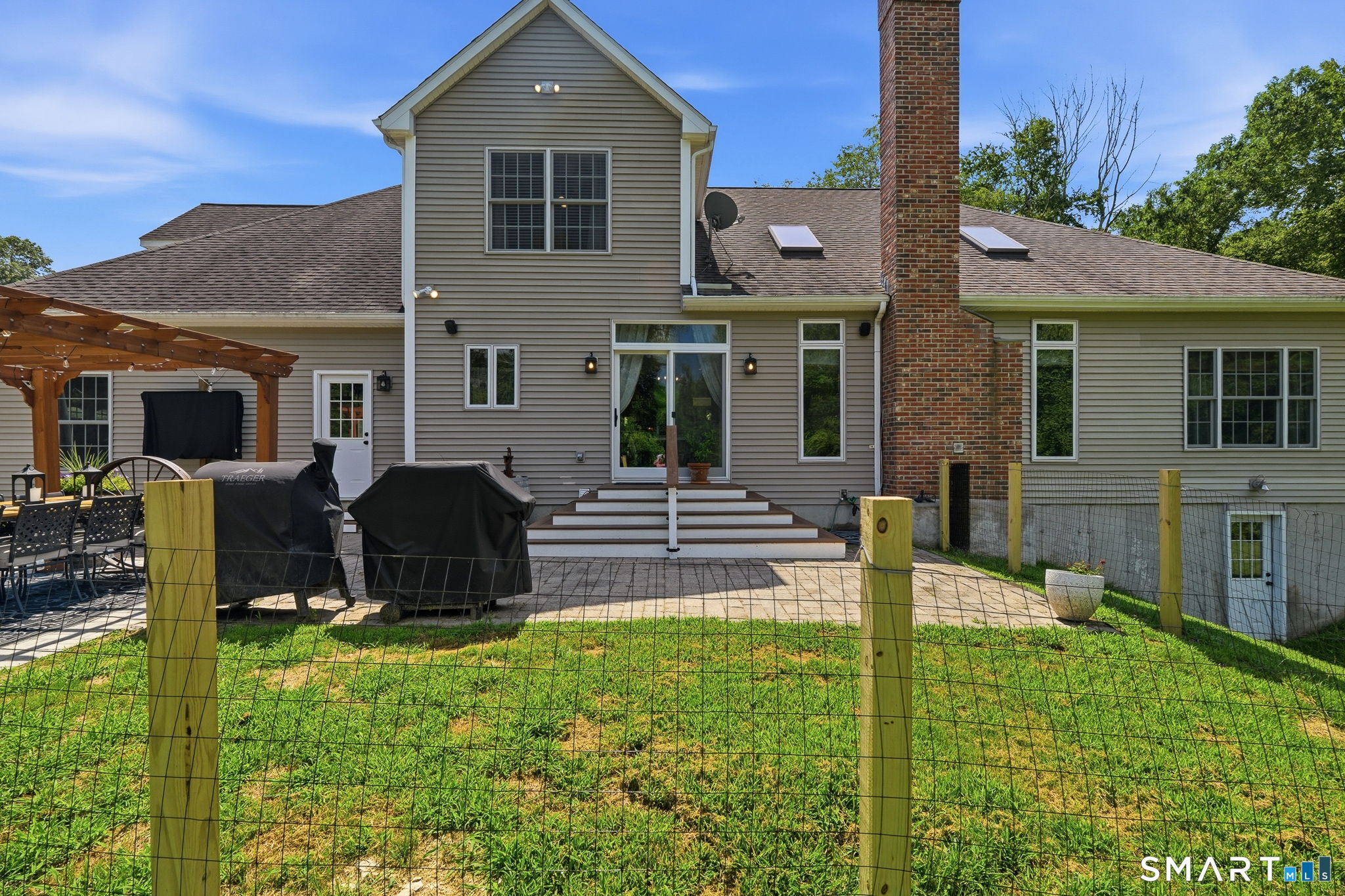 210 Forsyth Road photo 4