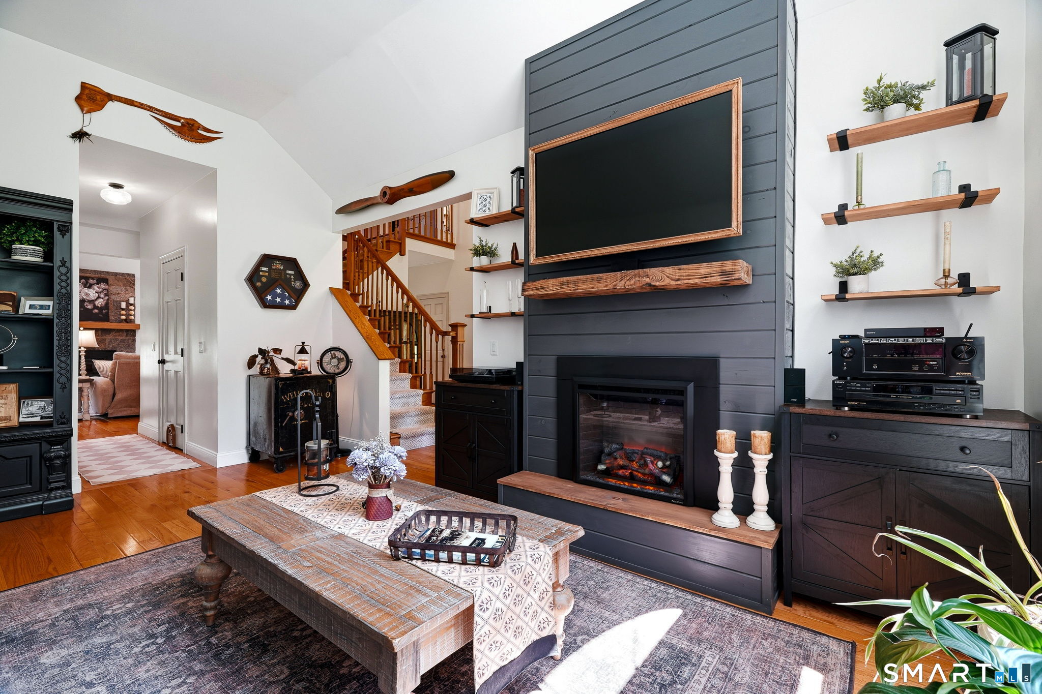 210 Forsyth Road photo 9