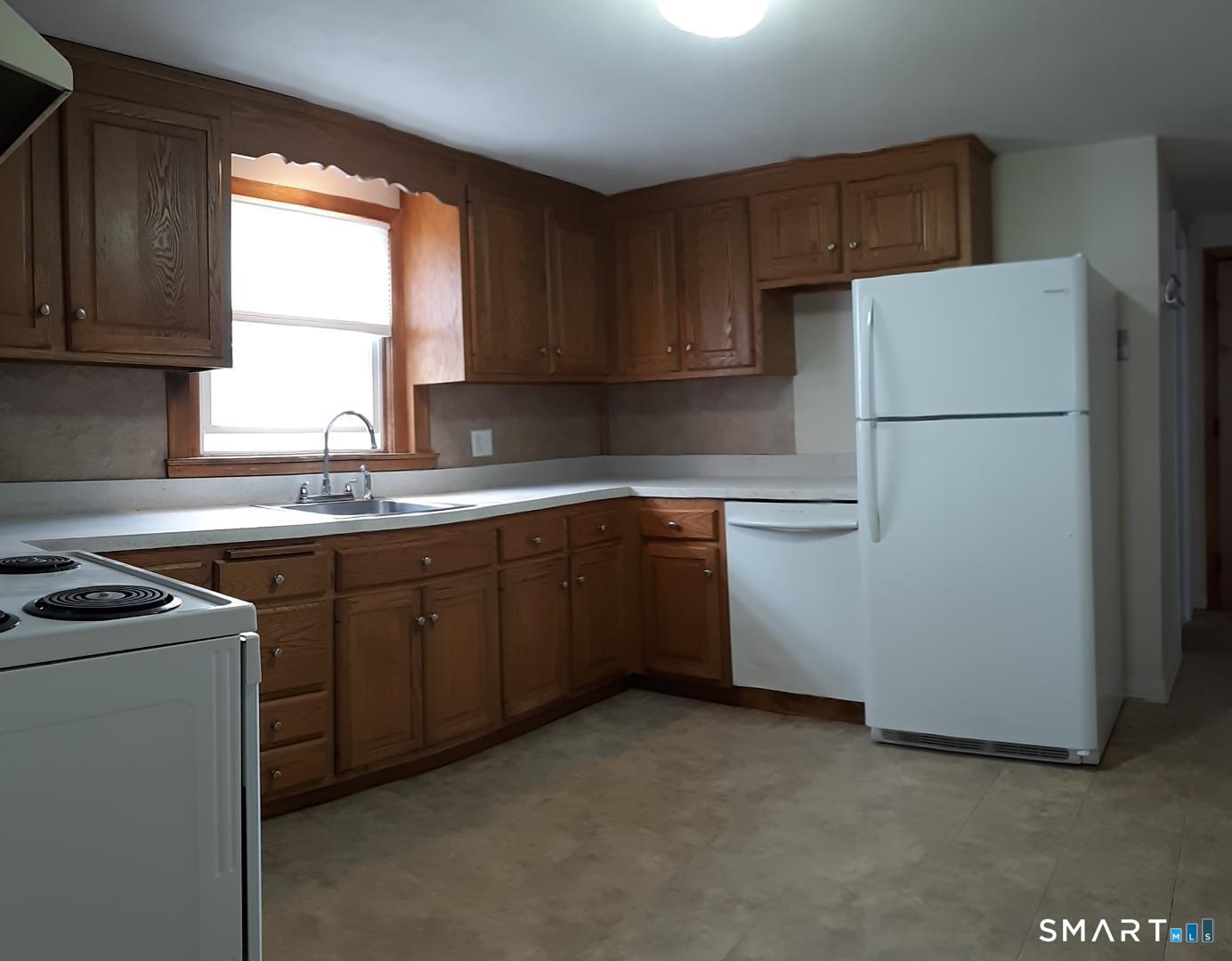 40 Glenwood Street photo 3