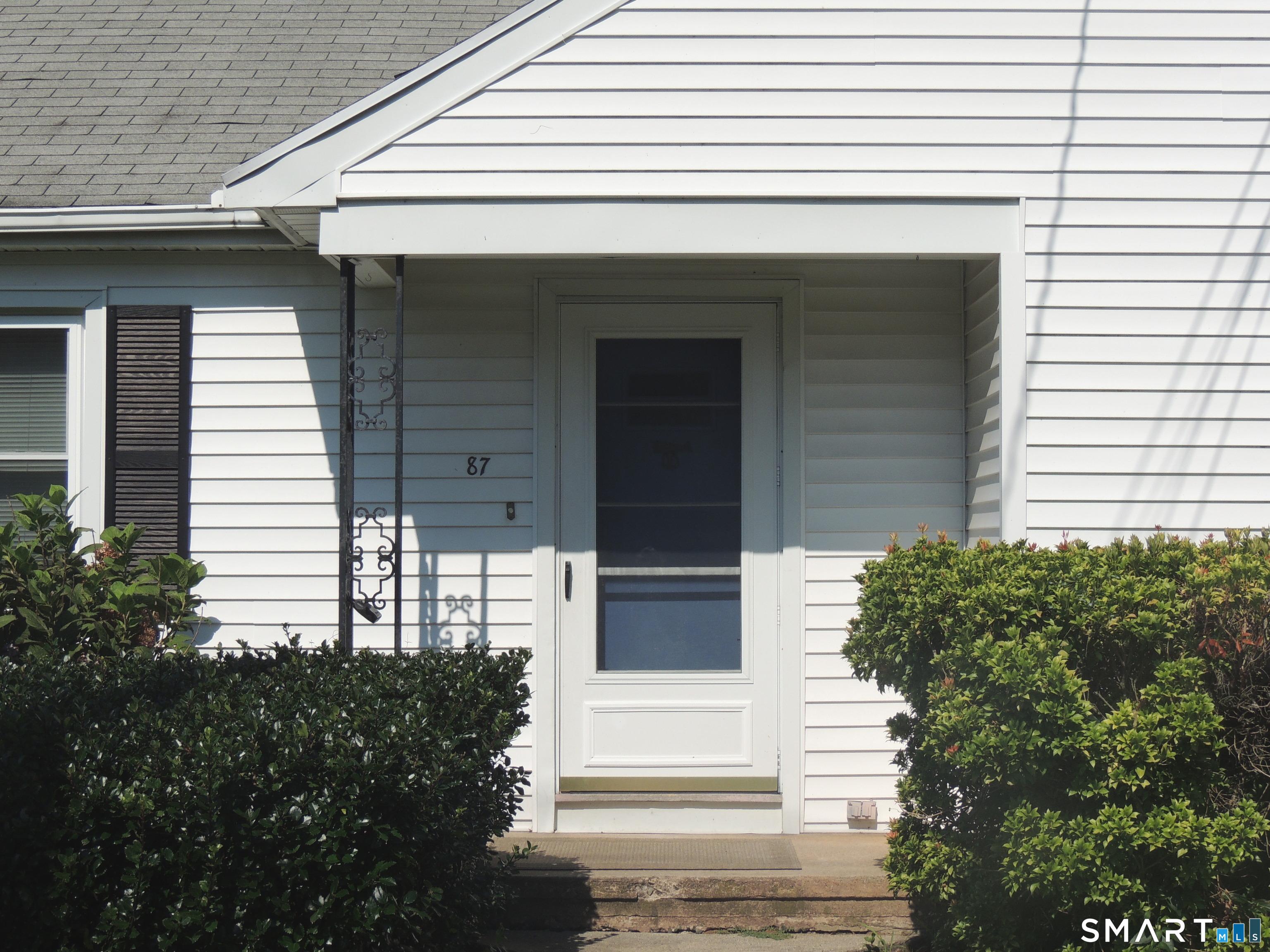 87 Hotchkiss Grove Road photo 2