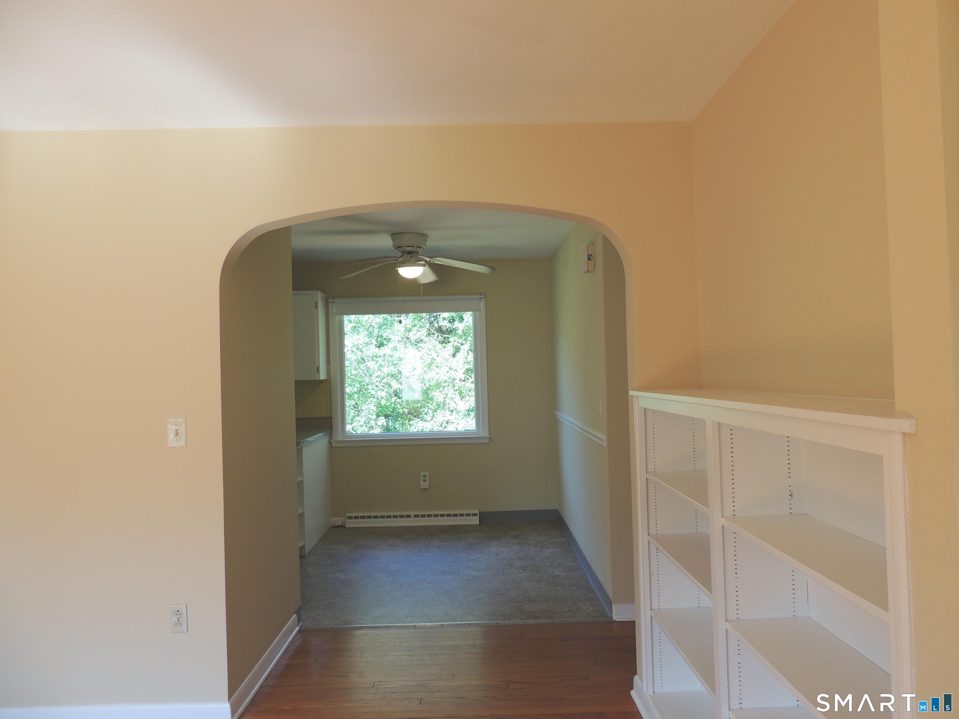 87 Hotchkiss Grove Road photo 8