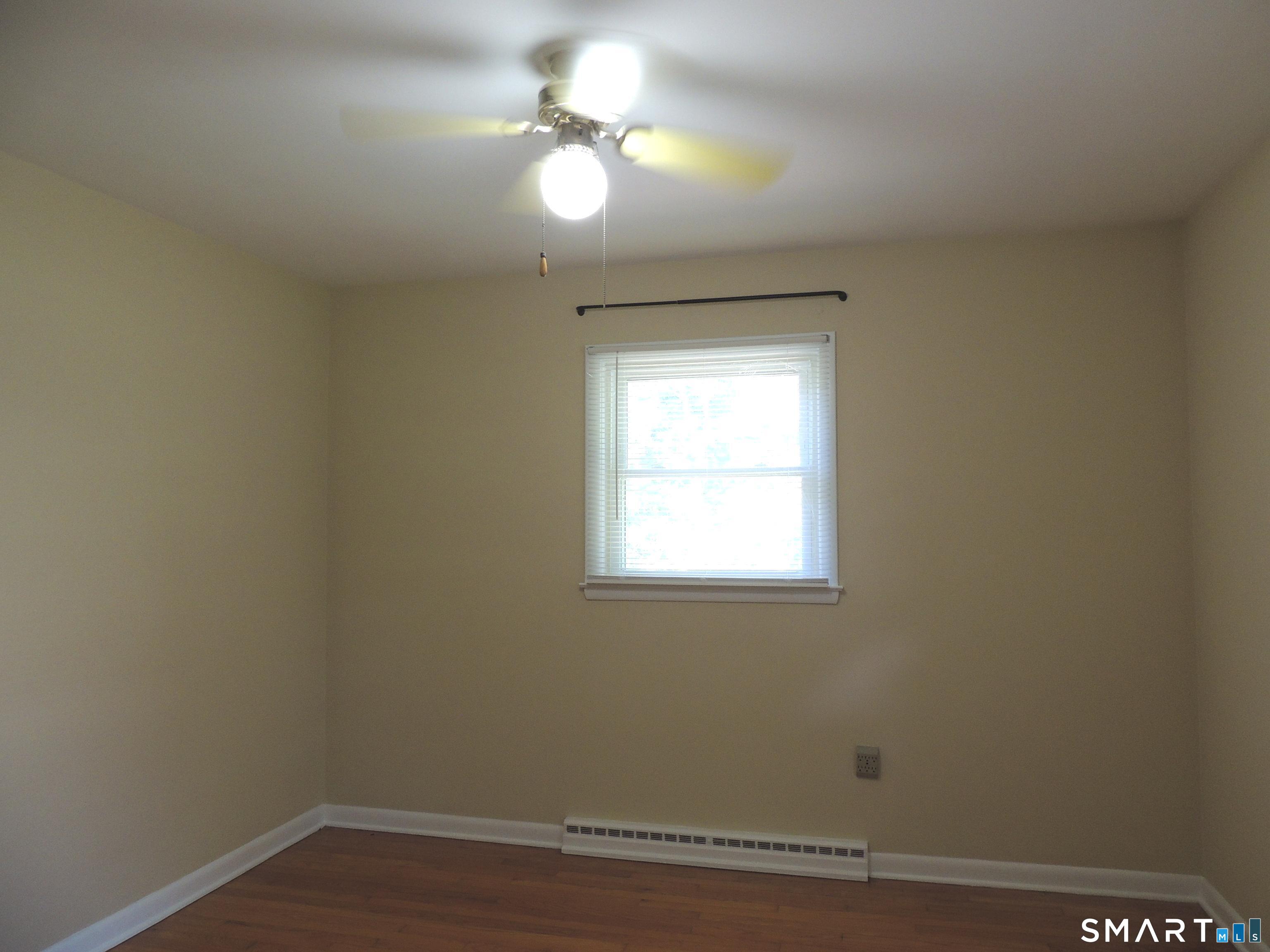 87 Hotchkiss Grove Road photo 17
