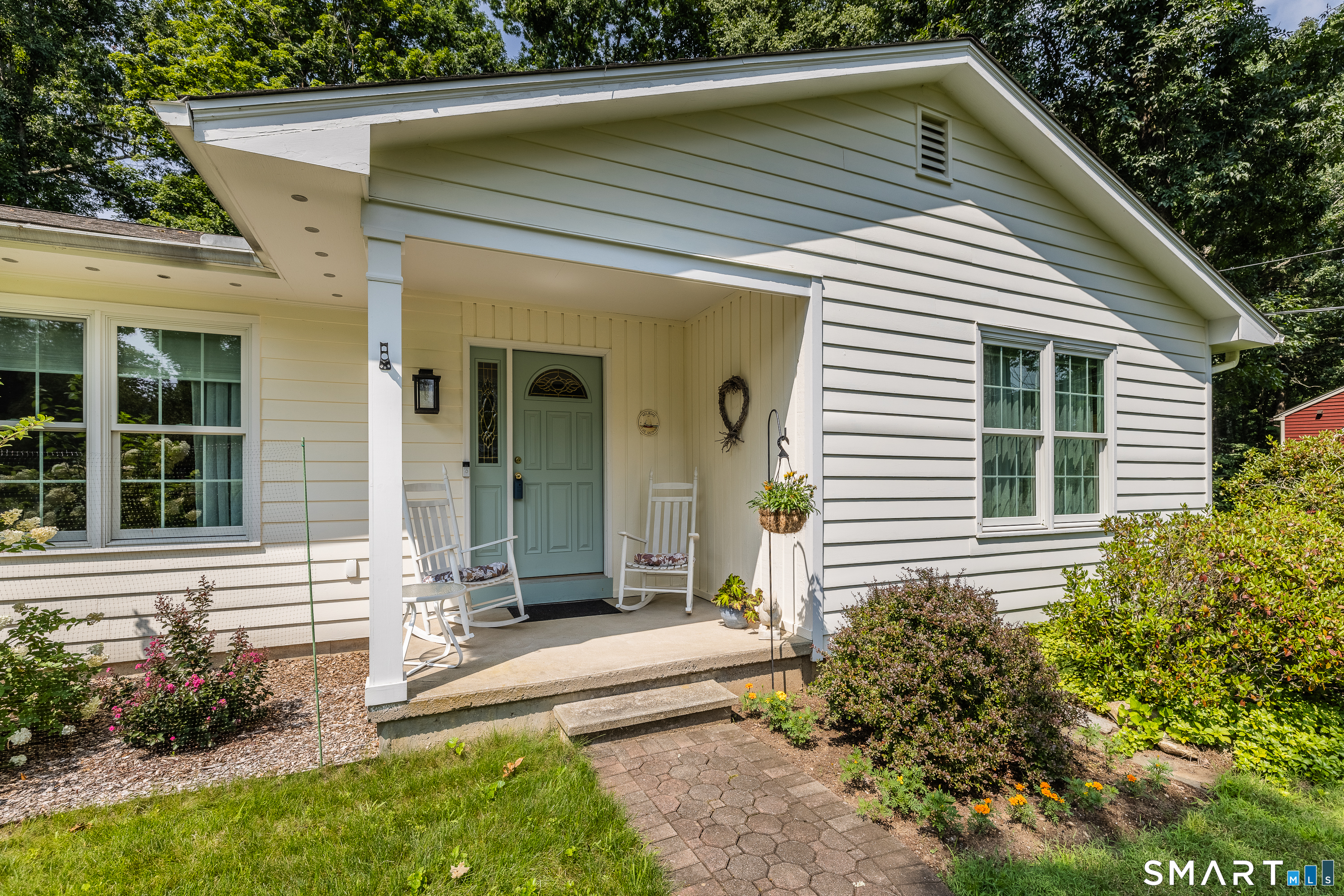 170 Charter Oak Road photo 2