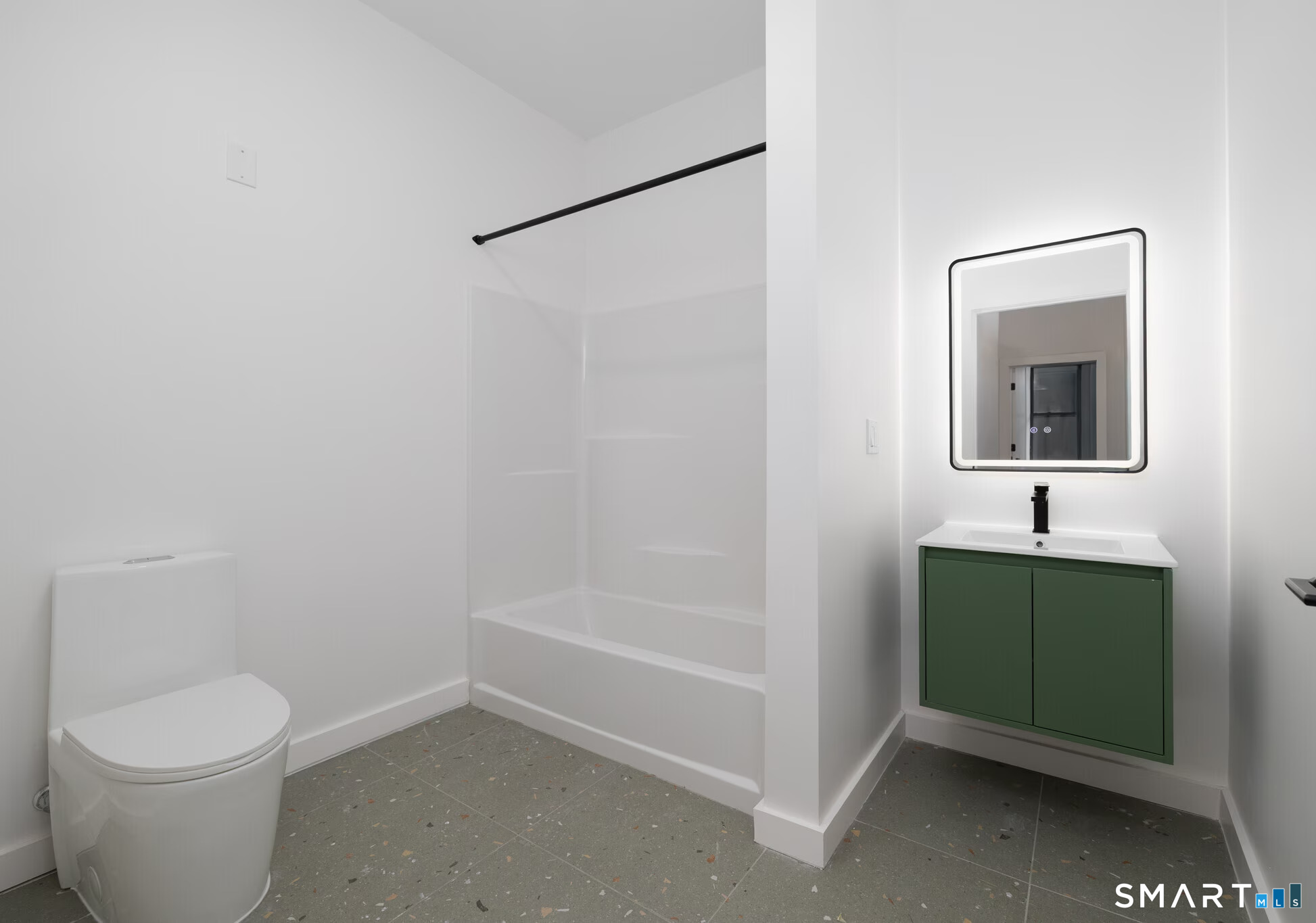 540 Bond Street photo 7