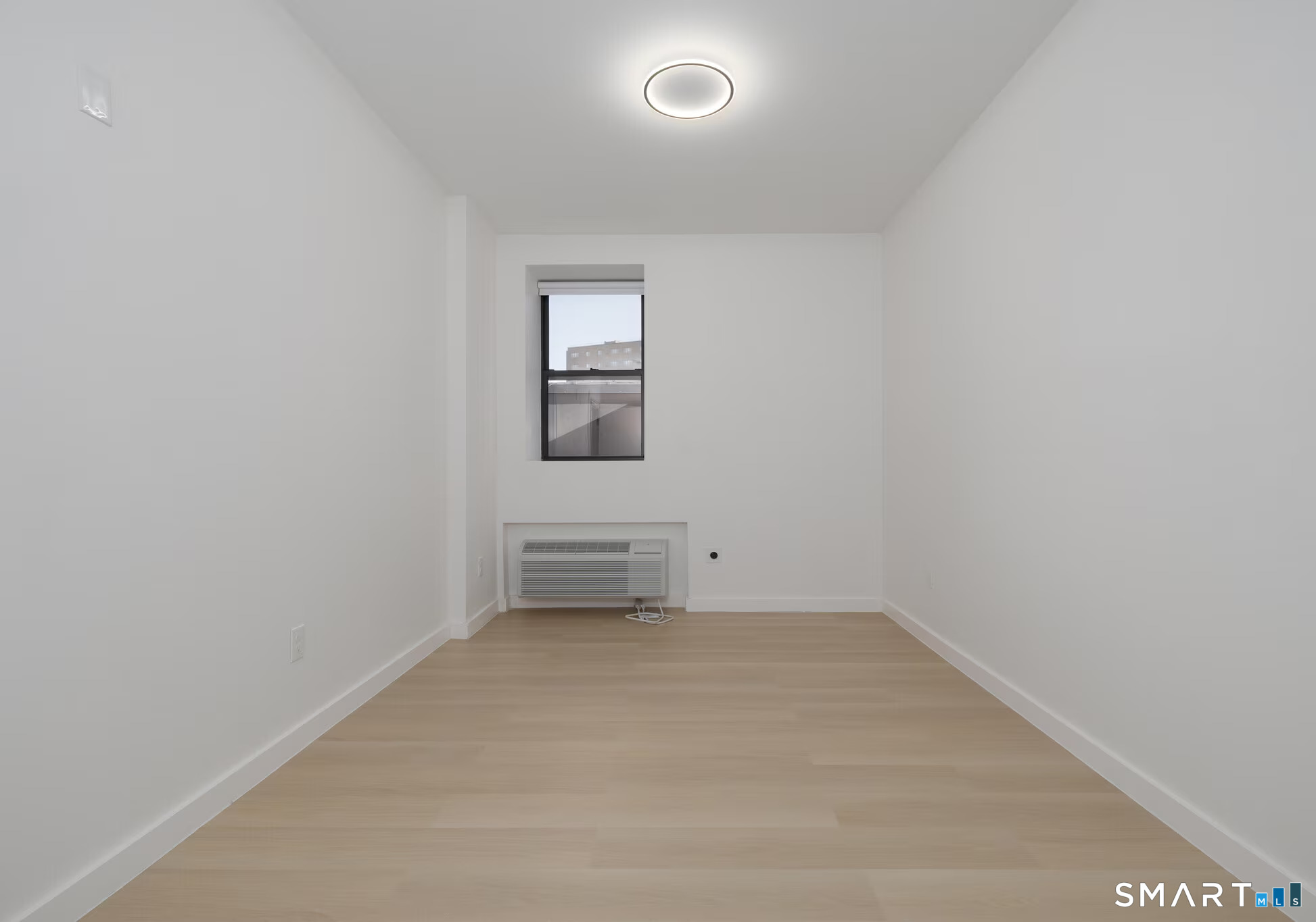 540 Bond Street photo 15