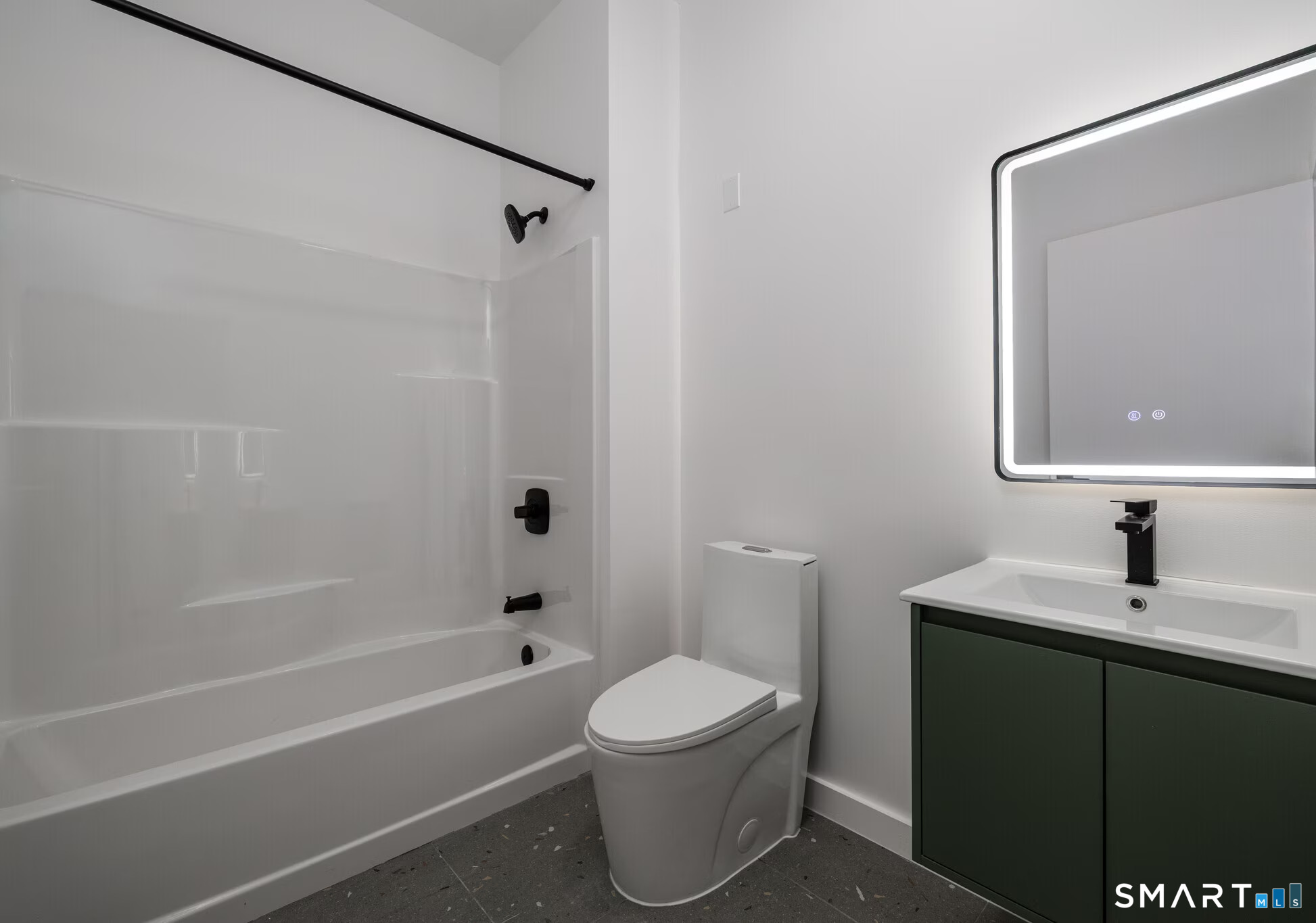 540 Bond Street photo 5
