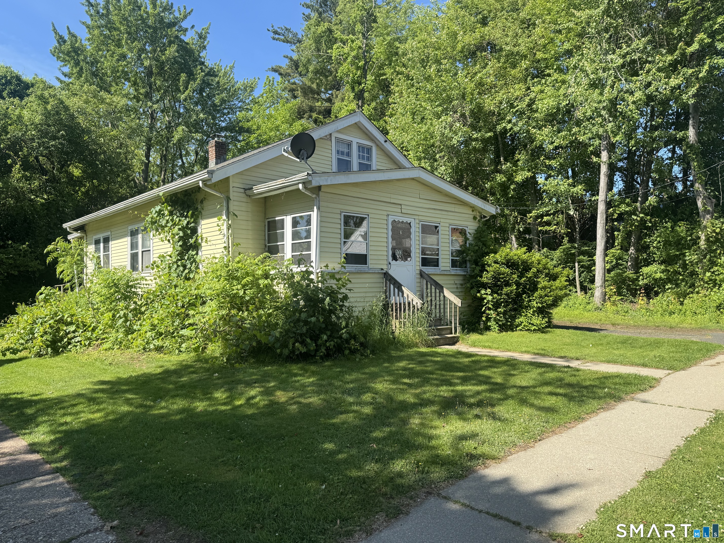 3rd image of 133 Grove St, Windsor Locks, CT 06096 | MLS# 24198582