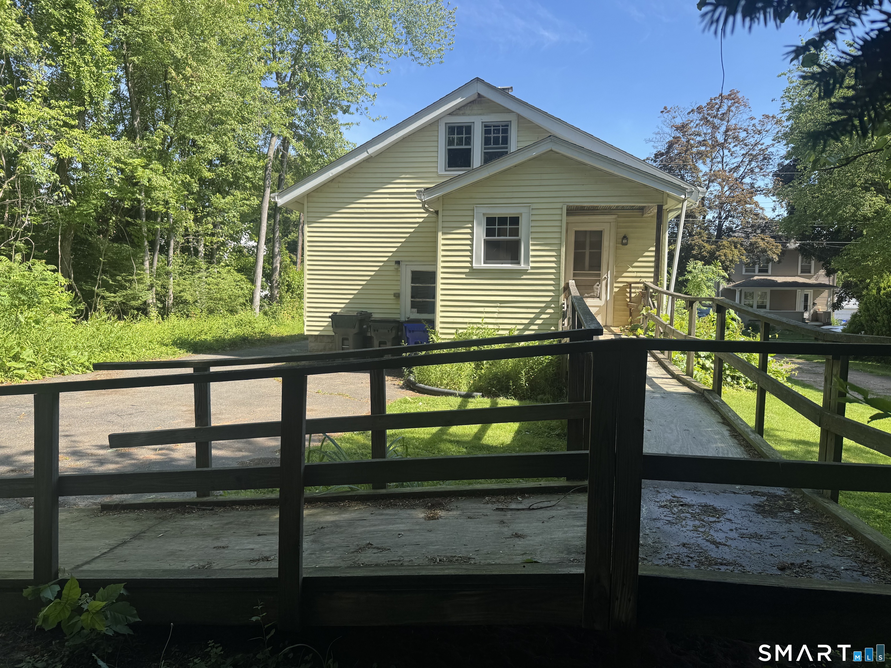 4th image of 133 Grove St, Windsor Locks, CT 06096 | MLS# 24198582