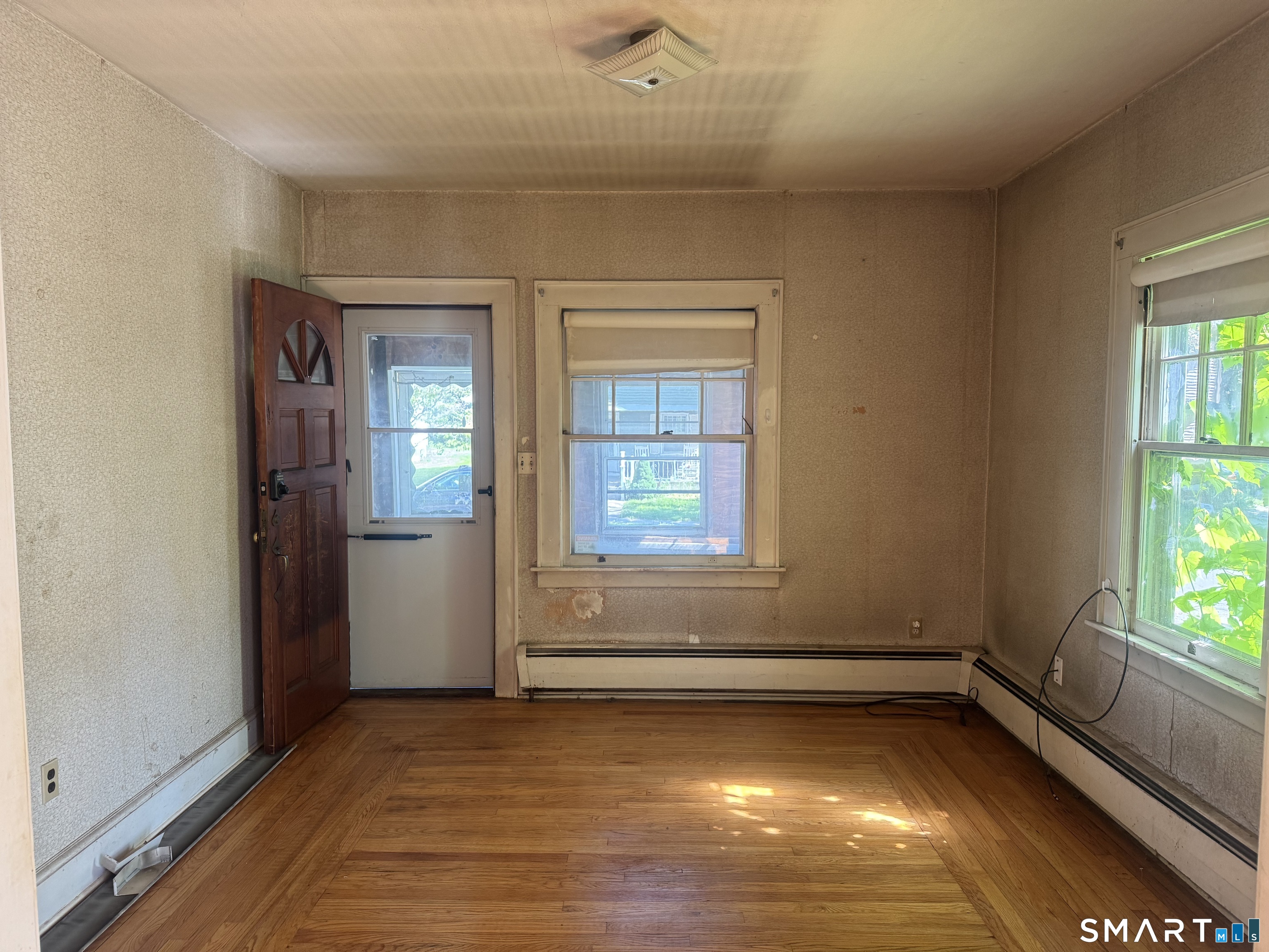 133 Grove Street photo 9