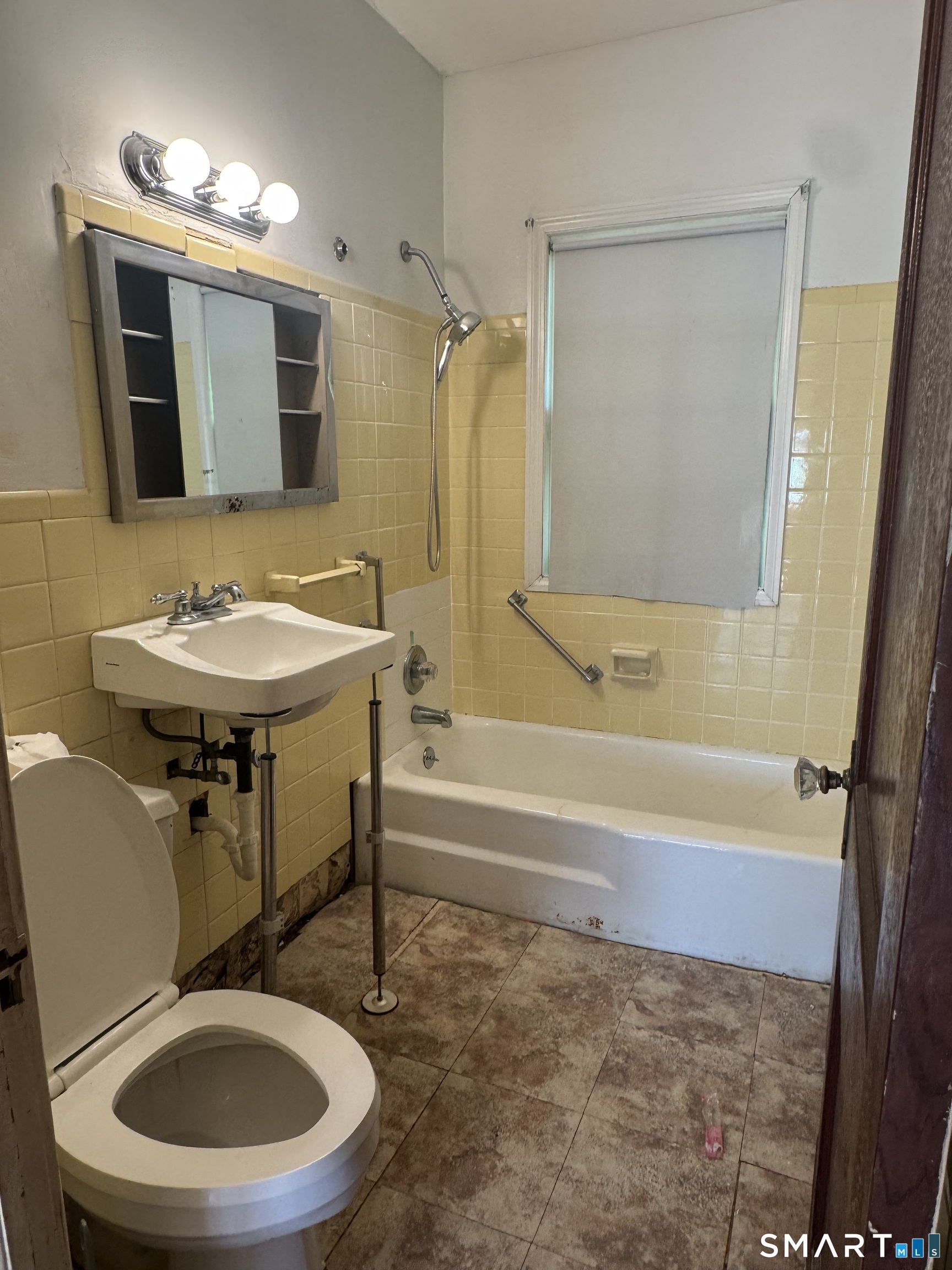 133 Grove Street photo 13