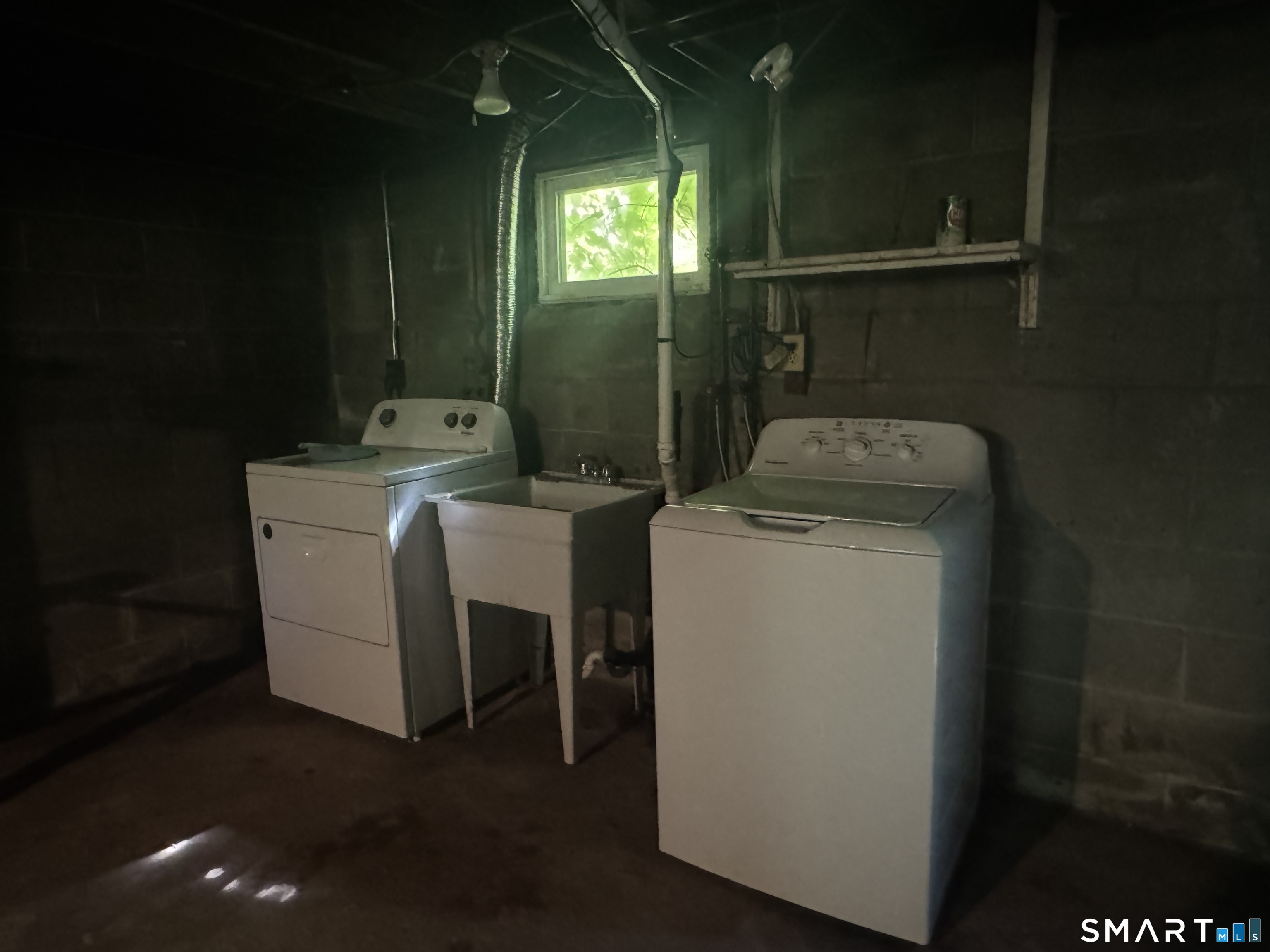 18th image of 133 Grove St, Windsor Locks, CT 06096 | MLS# 24198582