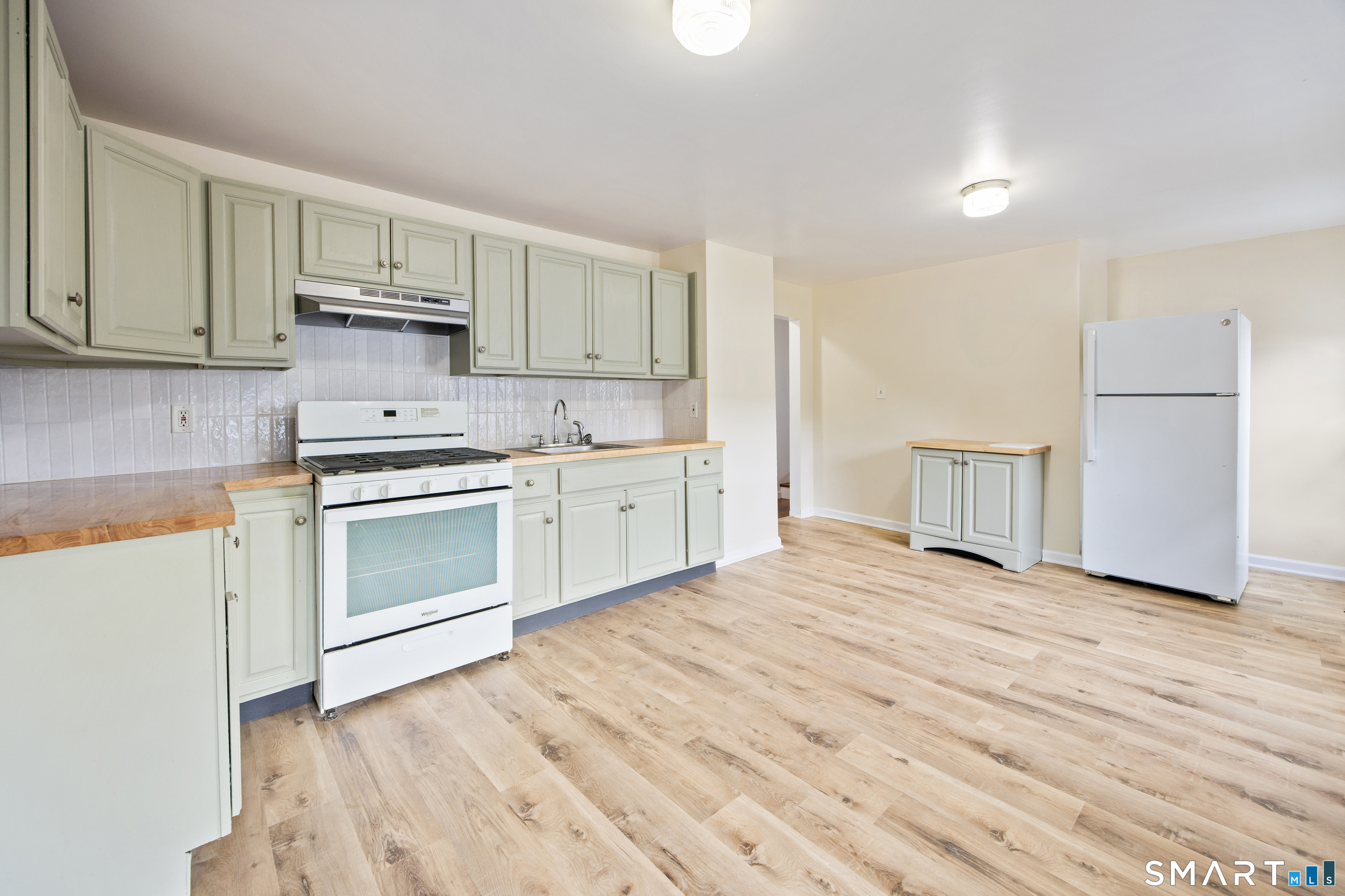 226 Meadow Street Unit #2nd Floor