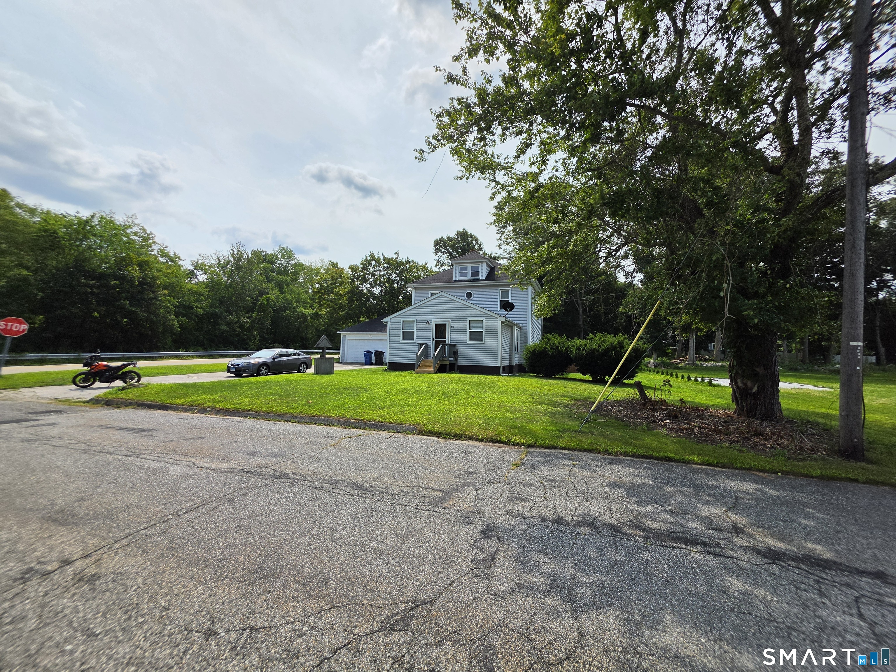 85 Robertson Avenue photo 5