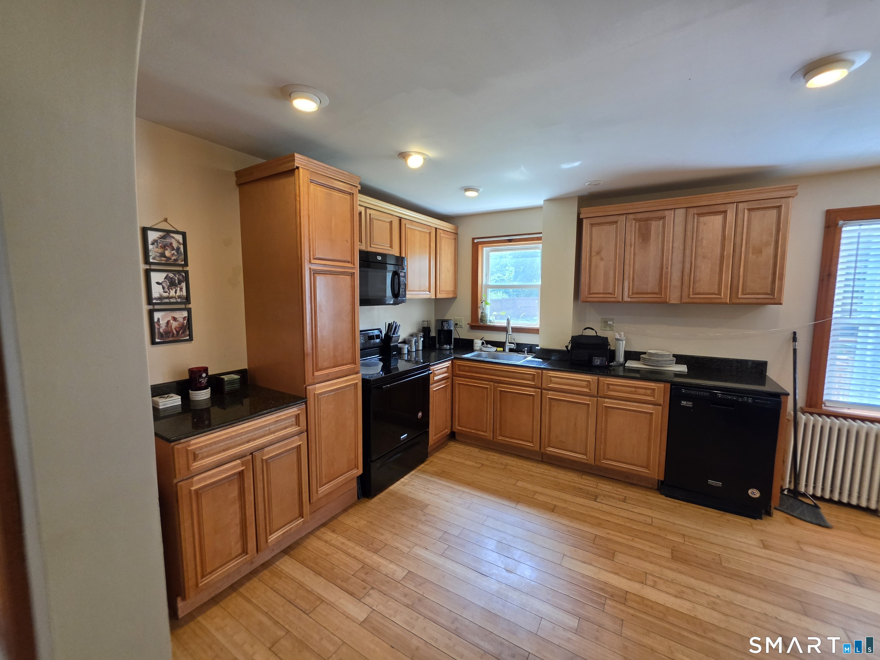 85 Robertson Avenue photo 16