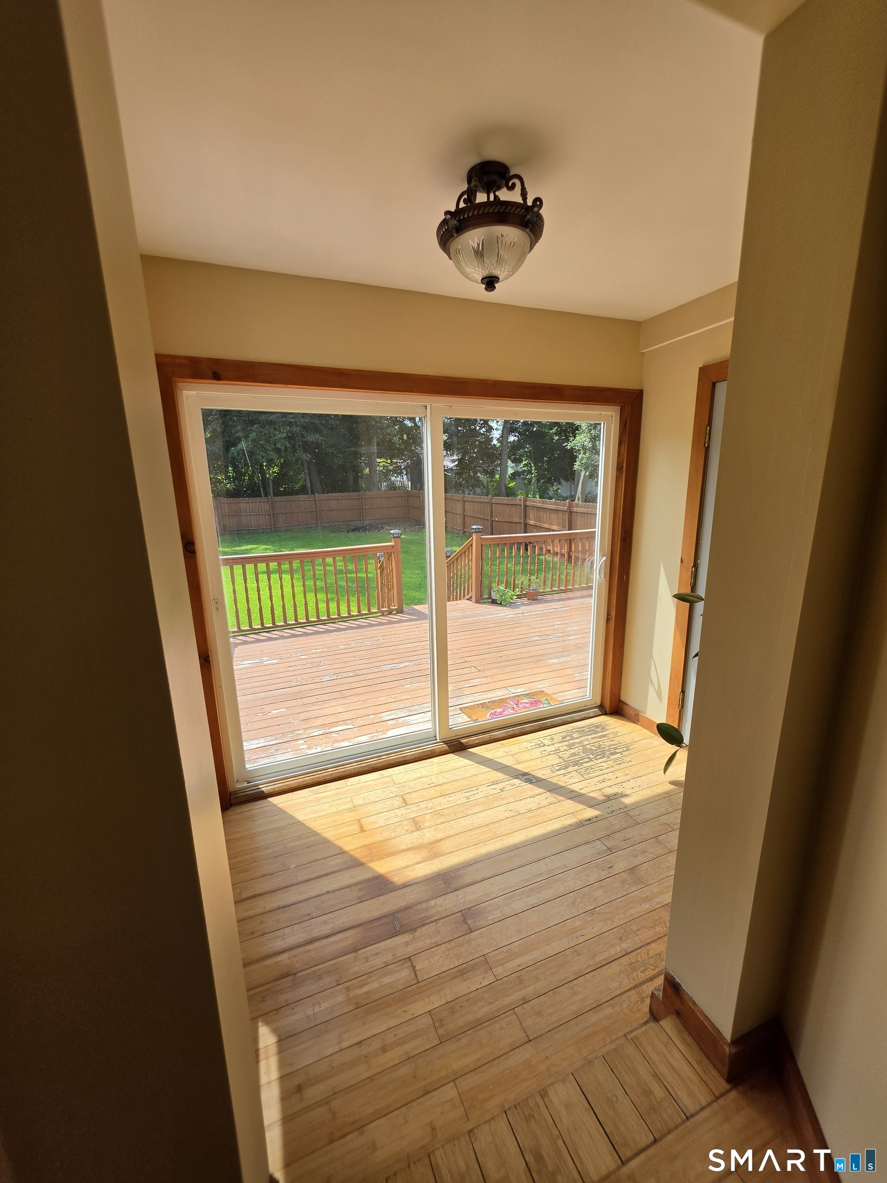85 Robertson Avenue photo 18