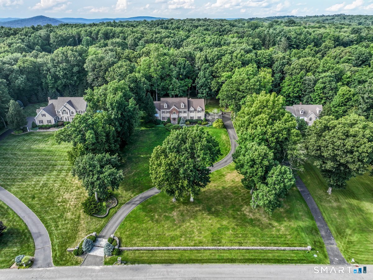4 Mia Bella Drive photo 3